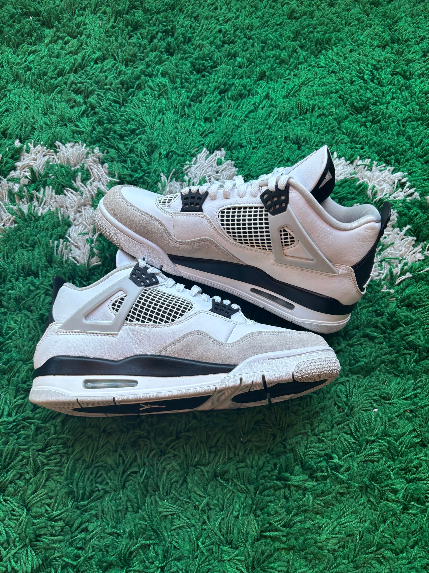 Jordan 4 “Military Black”