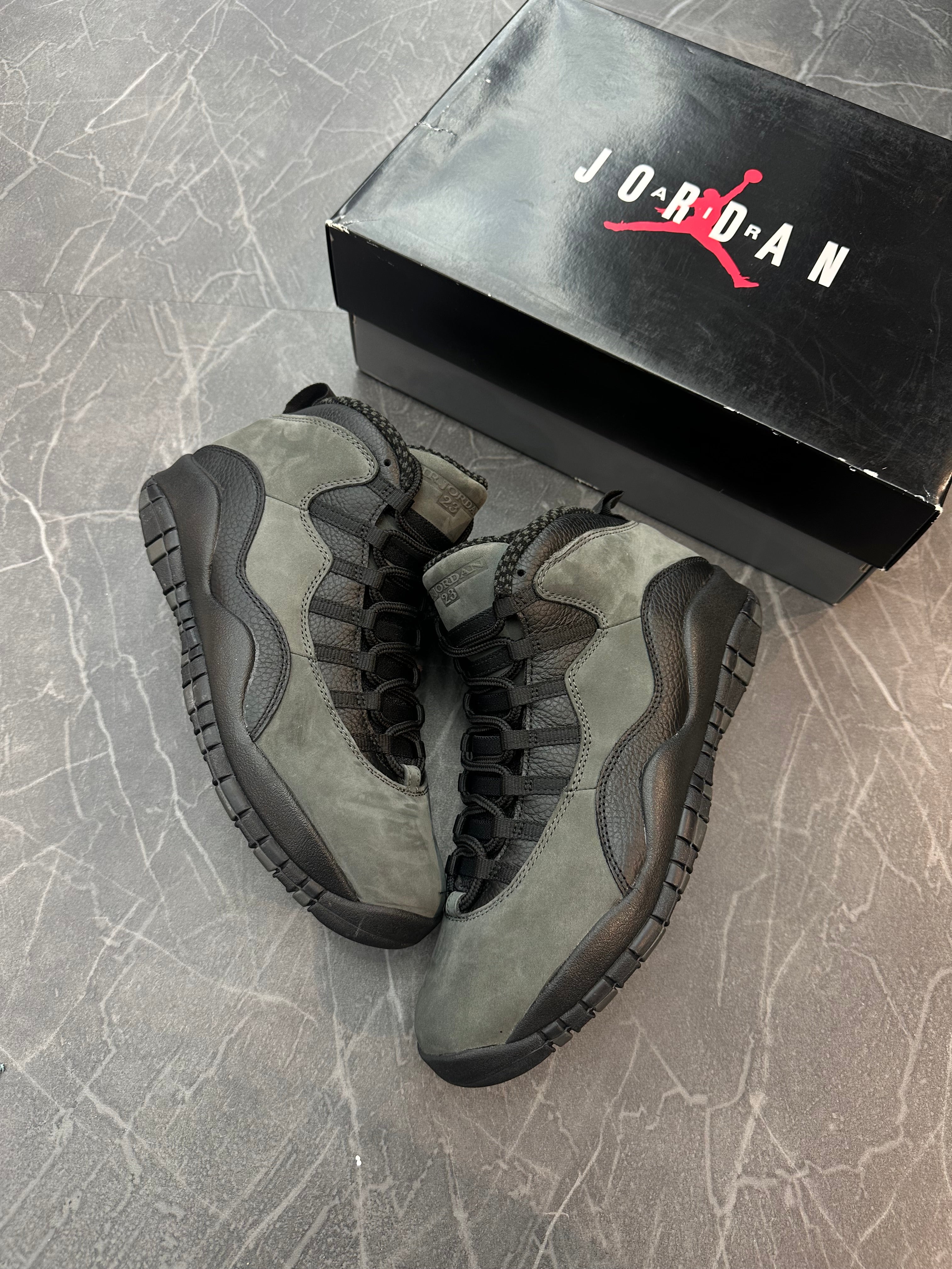 Jordan 10 “Shadow” (2018)