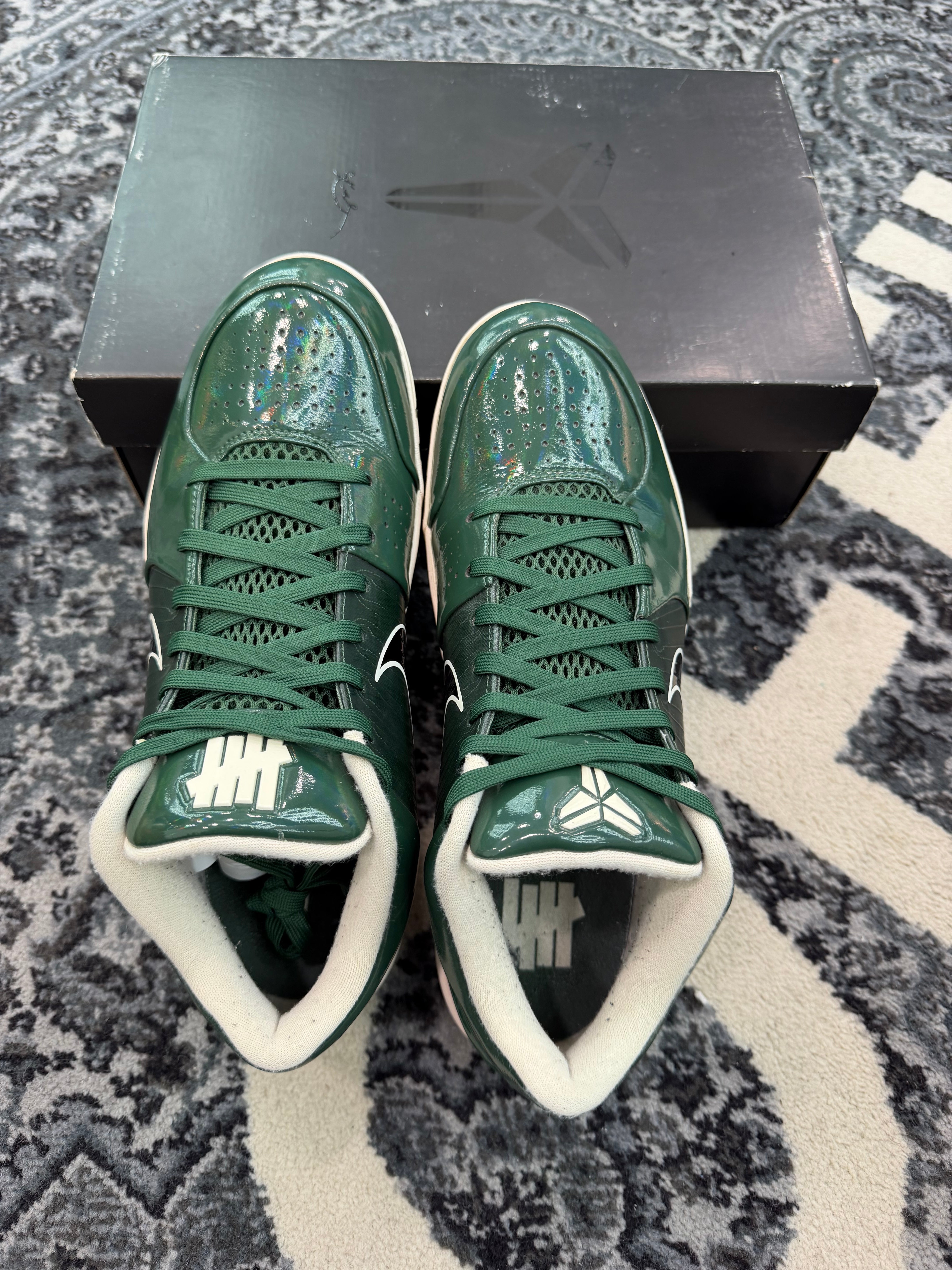 Kobe 4 Protro x Undefeated “Milwaukee Bucks”
