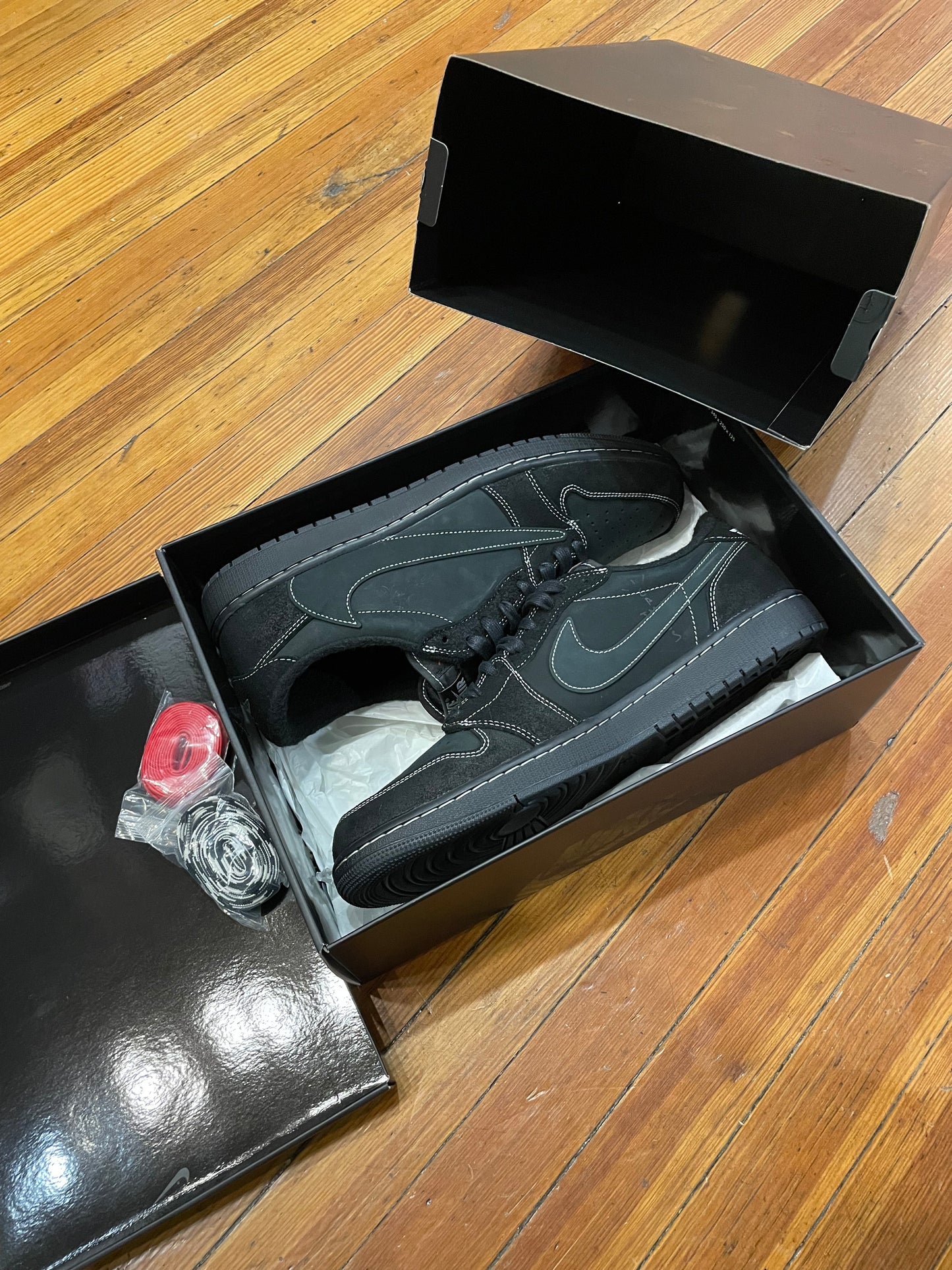 Jordan 1 Low x Travis Scott “Phantom”