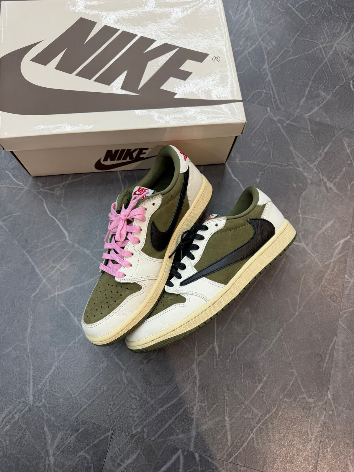 Jordan 1 Low x Travis Scott “Medium Olive”