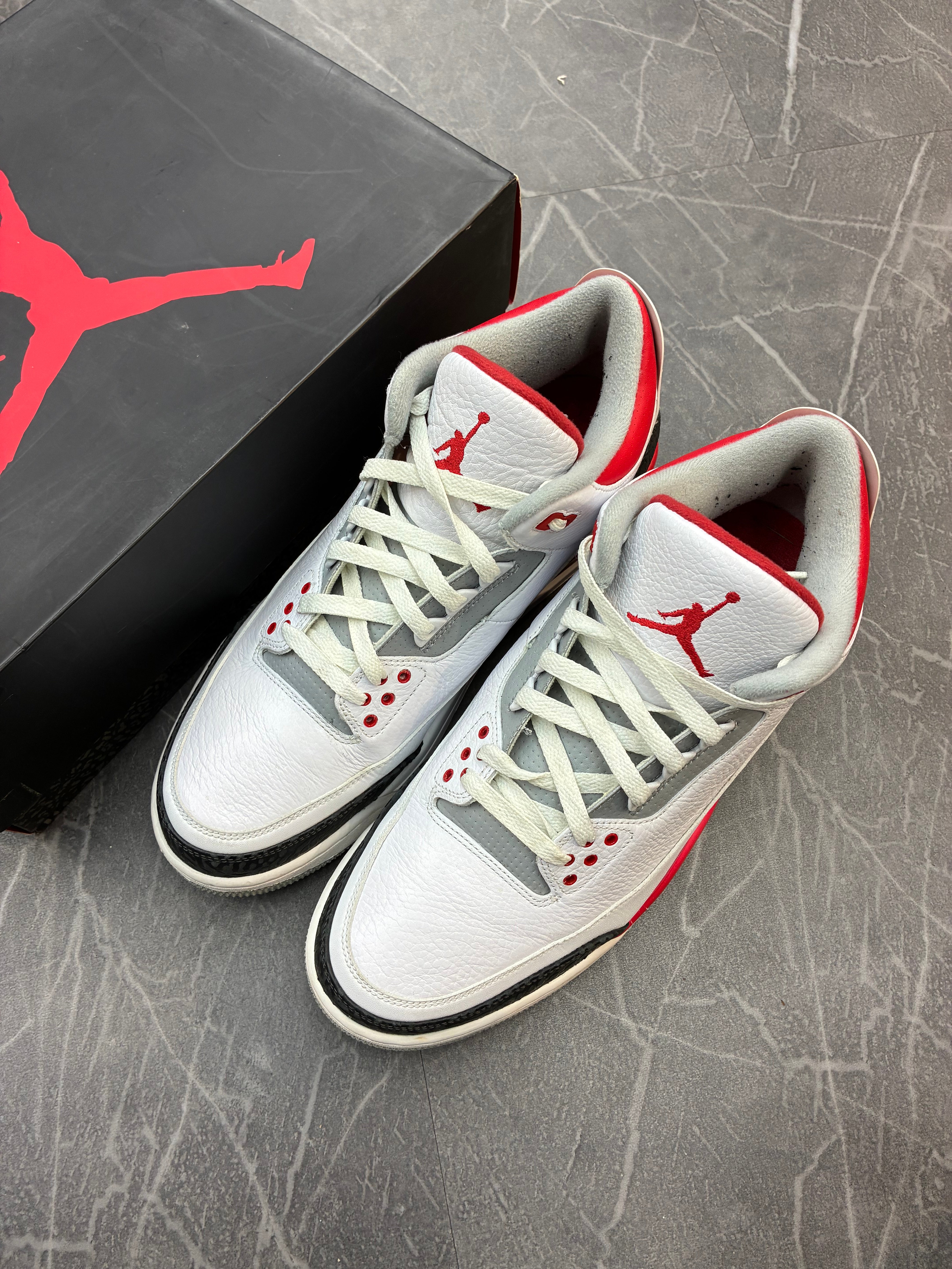 Jordan 3 “Fire Red” (2013)