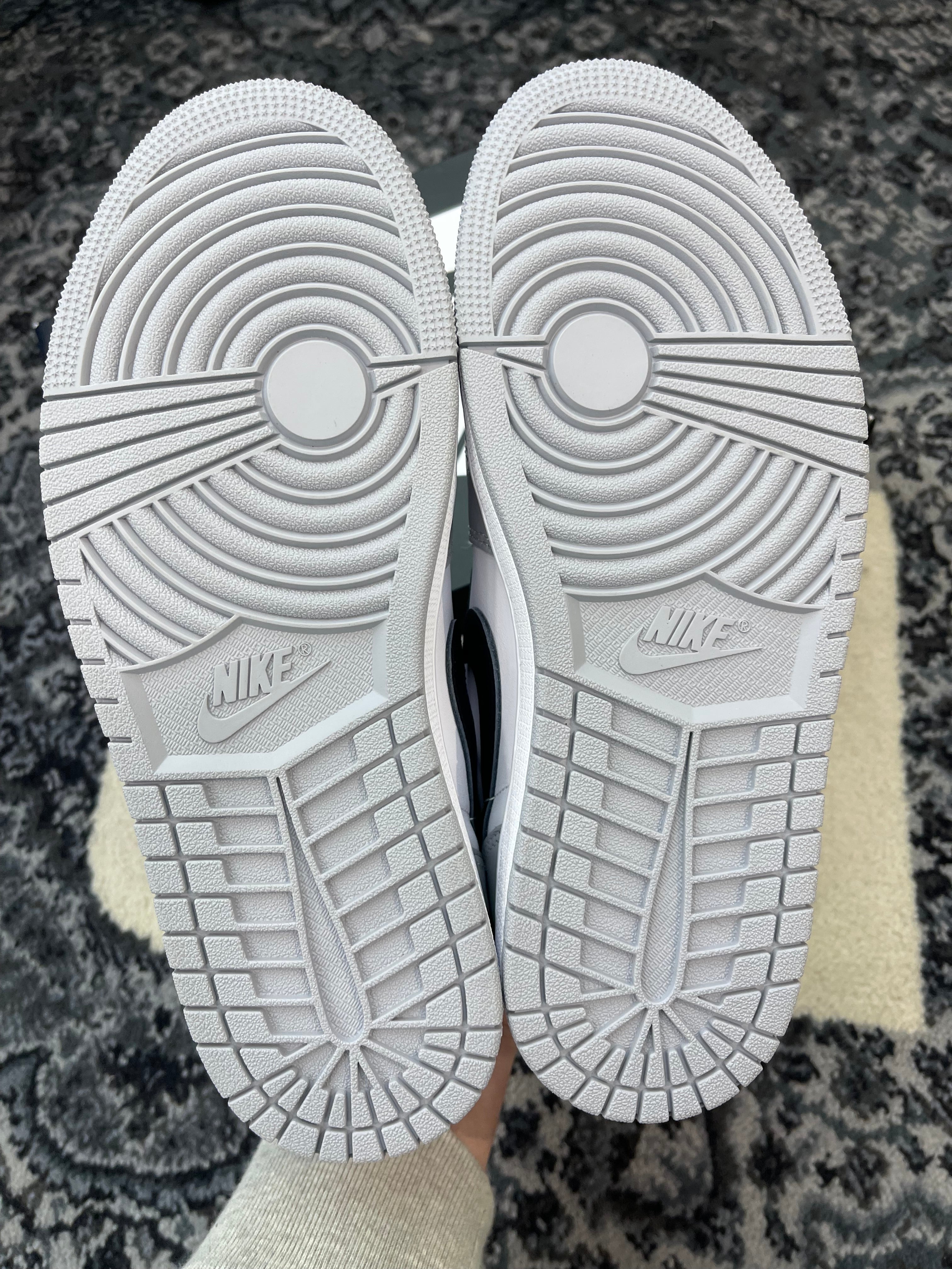 Jordan 1 Low “Barons”