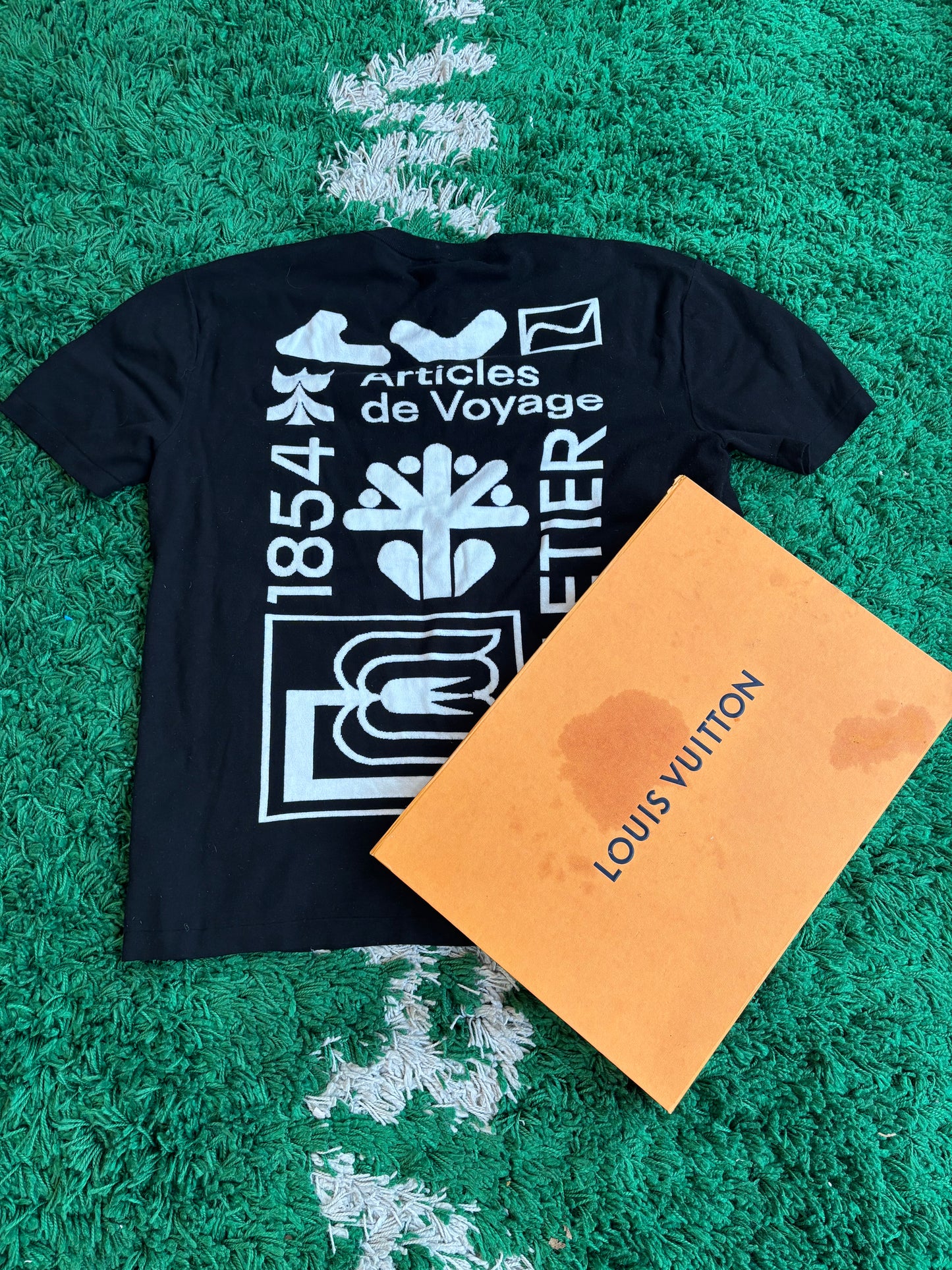 Louis Vuitton Aricles De Voyage Tee