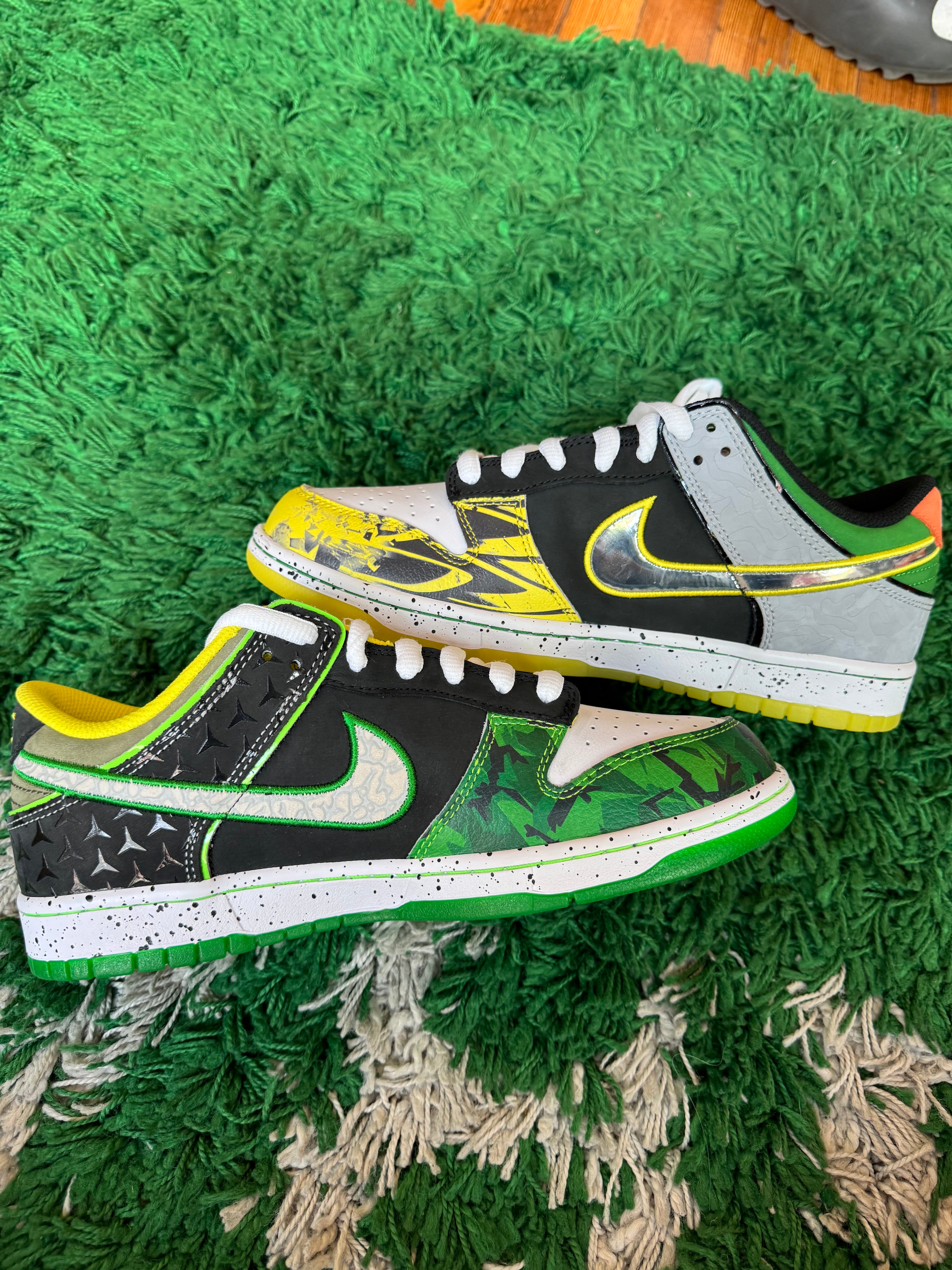 Nike Dunk Low Oregon PE “What The Duck Away”