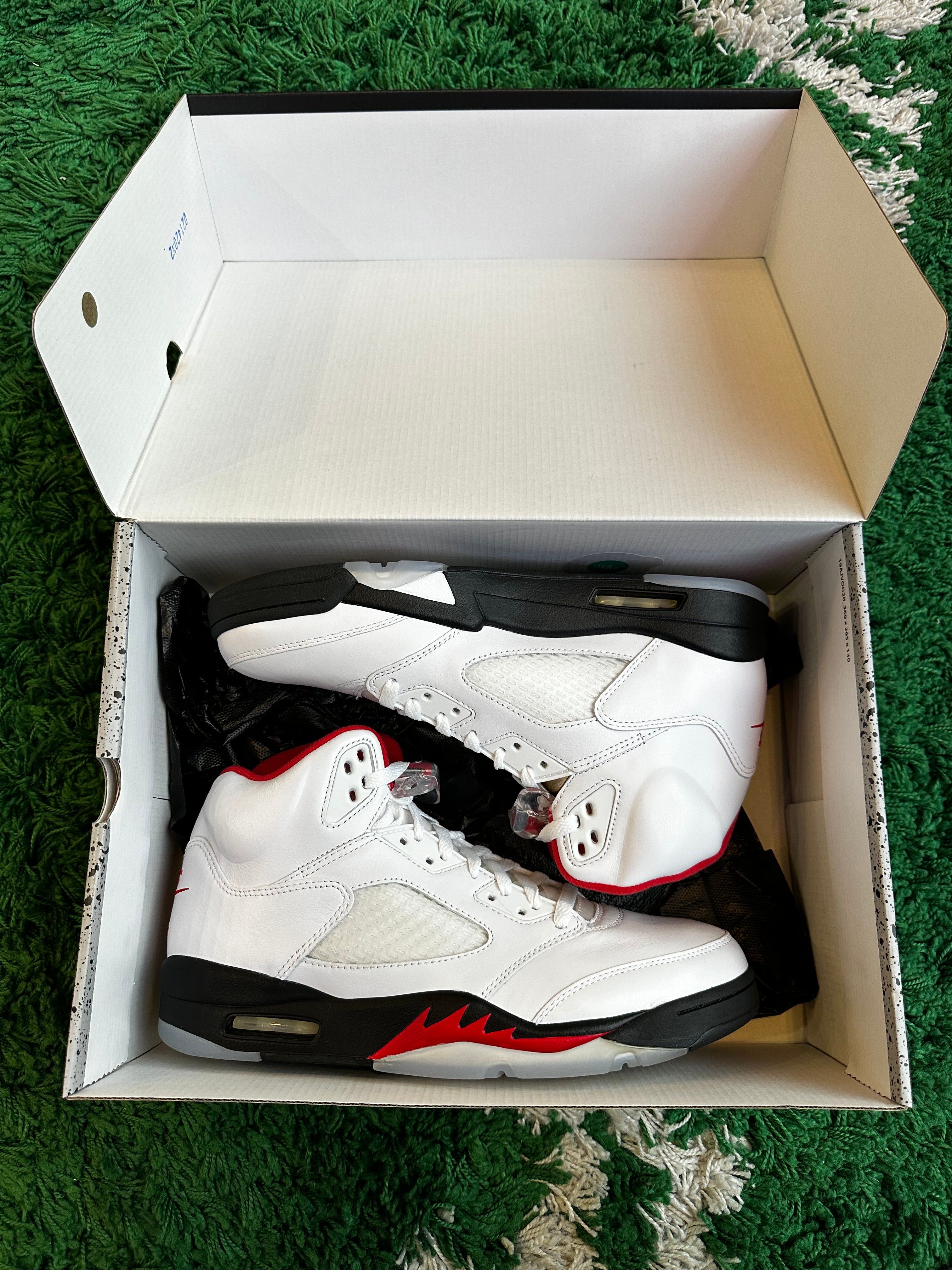 Jordan 5 “Fire Red”