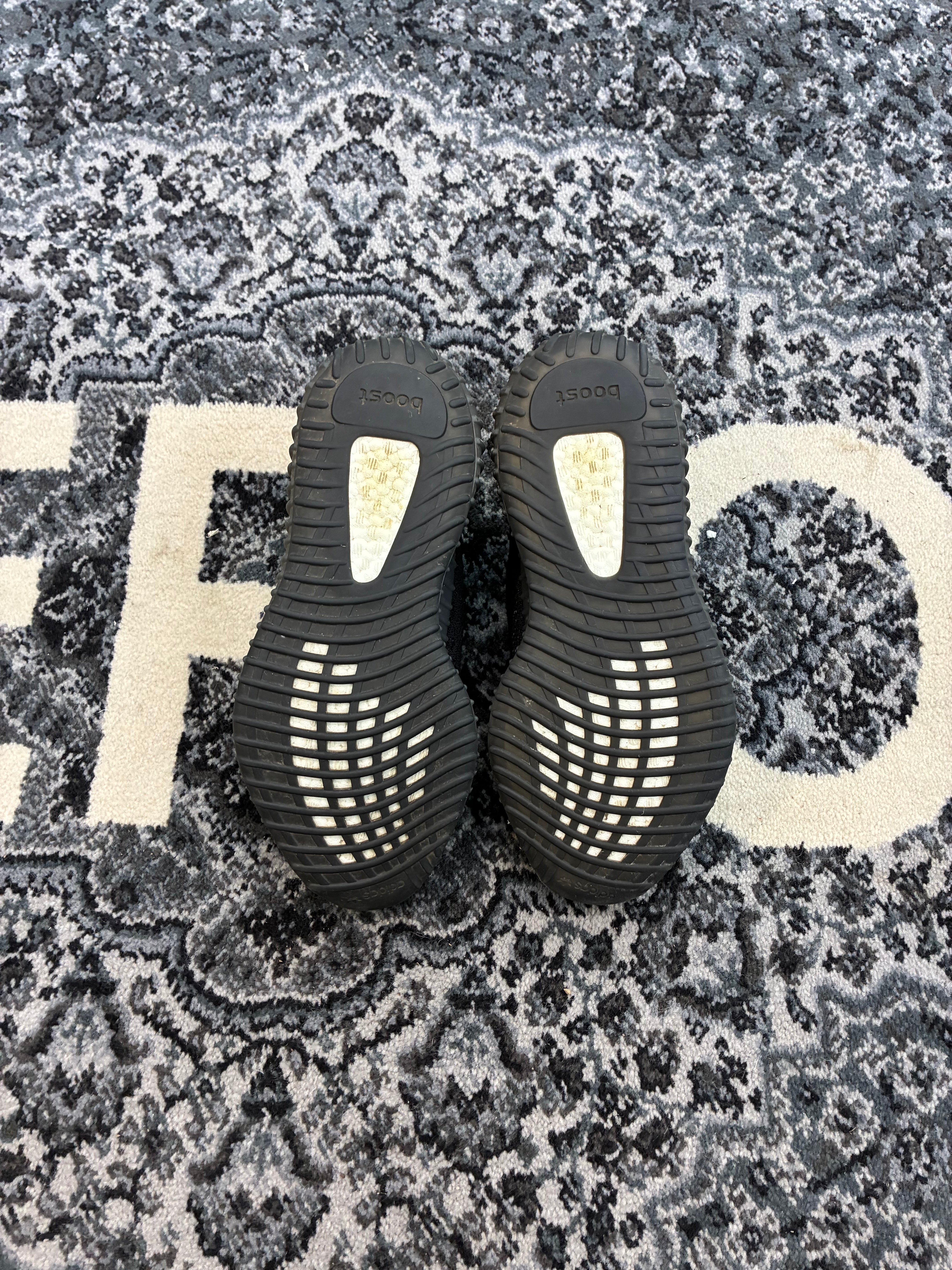 Yeezy 350 “Dazzling Blue”