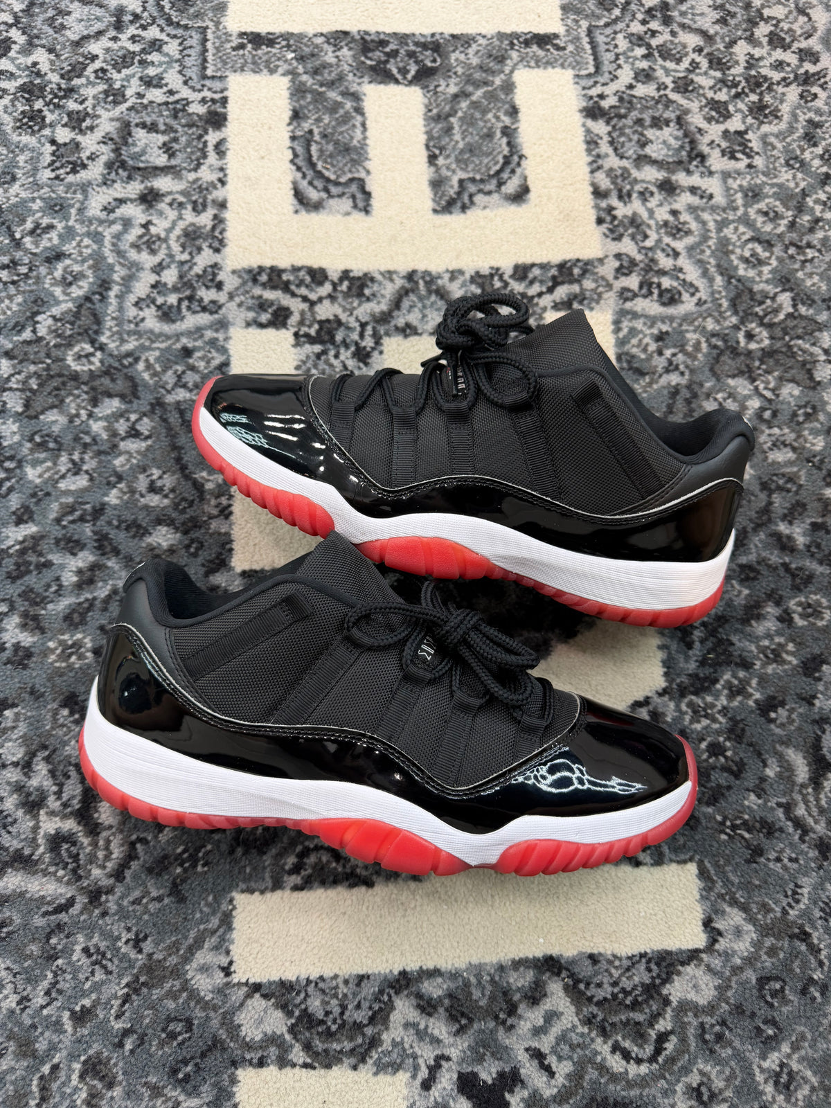 Jordan 11 Low “Bred”
