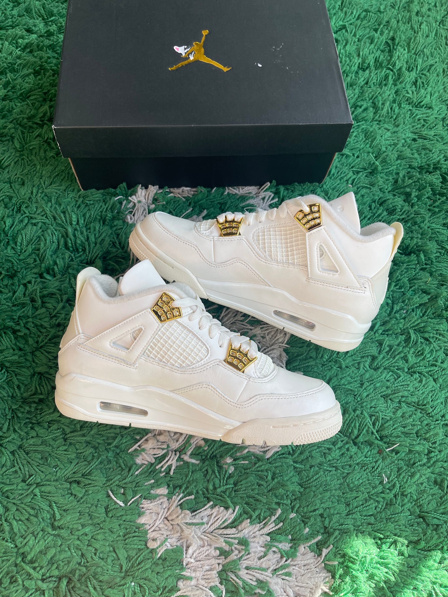 Jordan 4 “Metallic Gold”