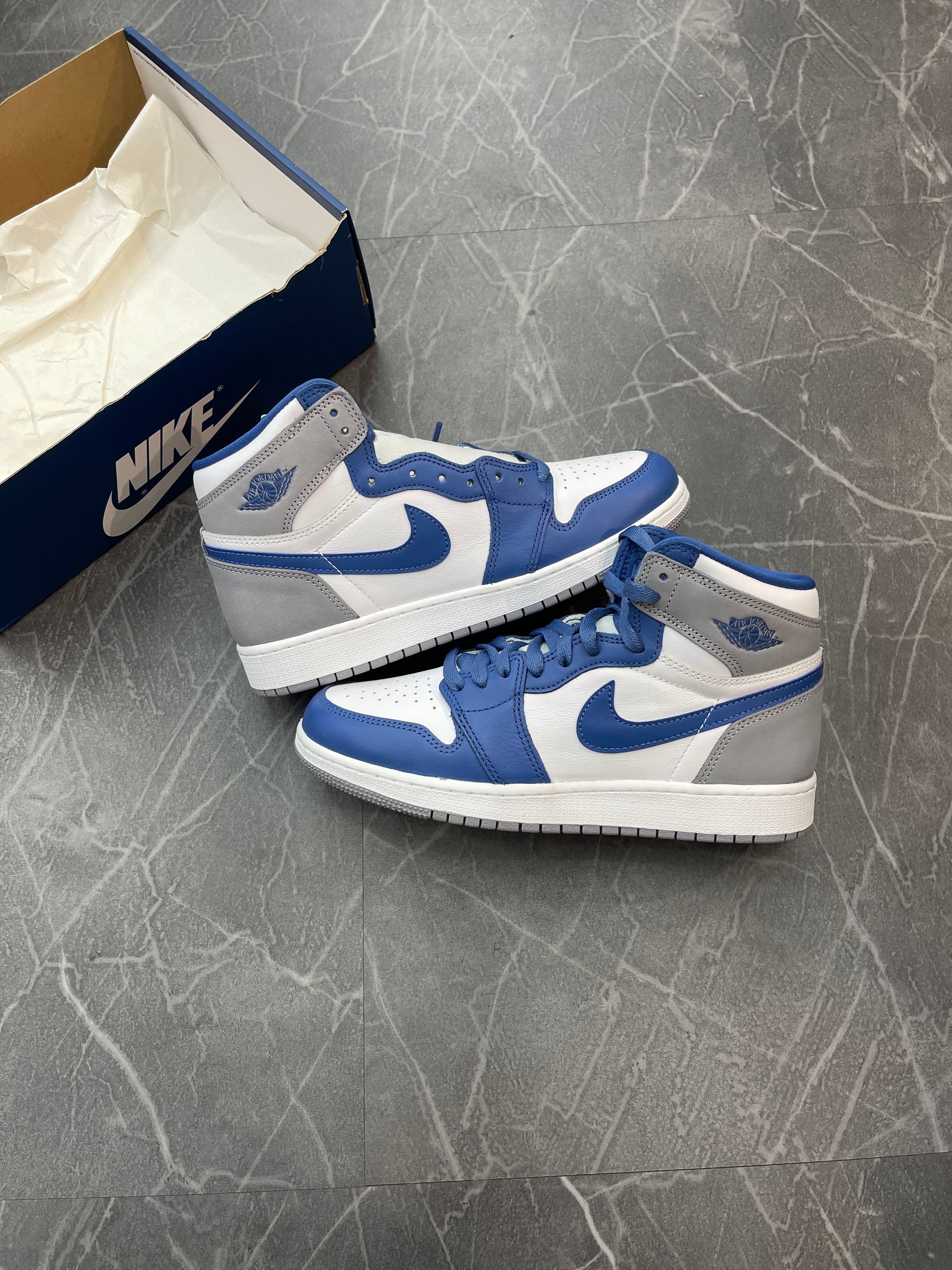 Jordan 1 High “True Blue”