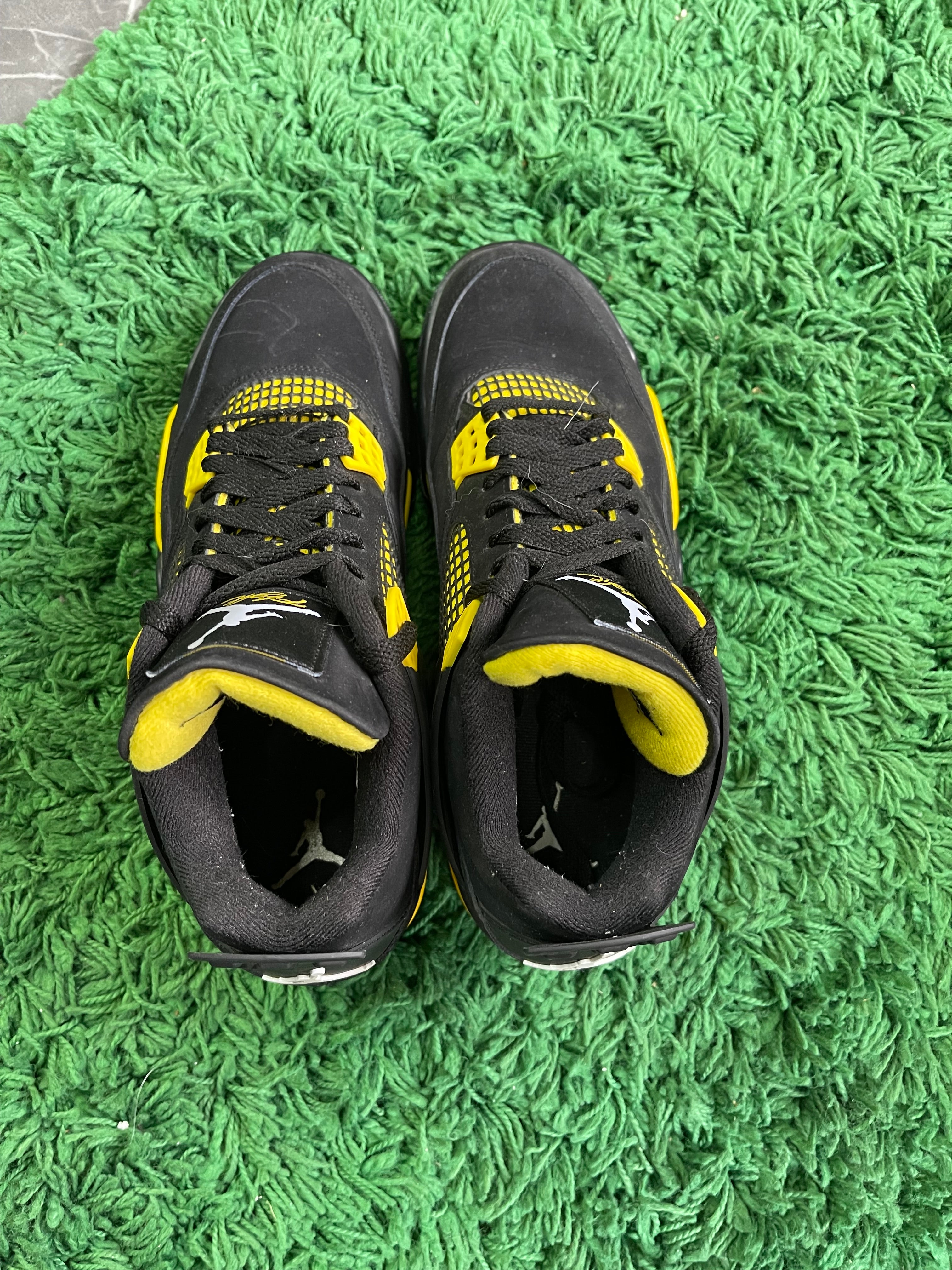 Jordan 4 “Thunder”