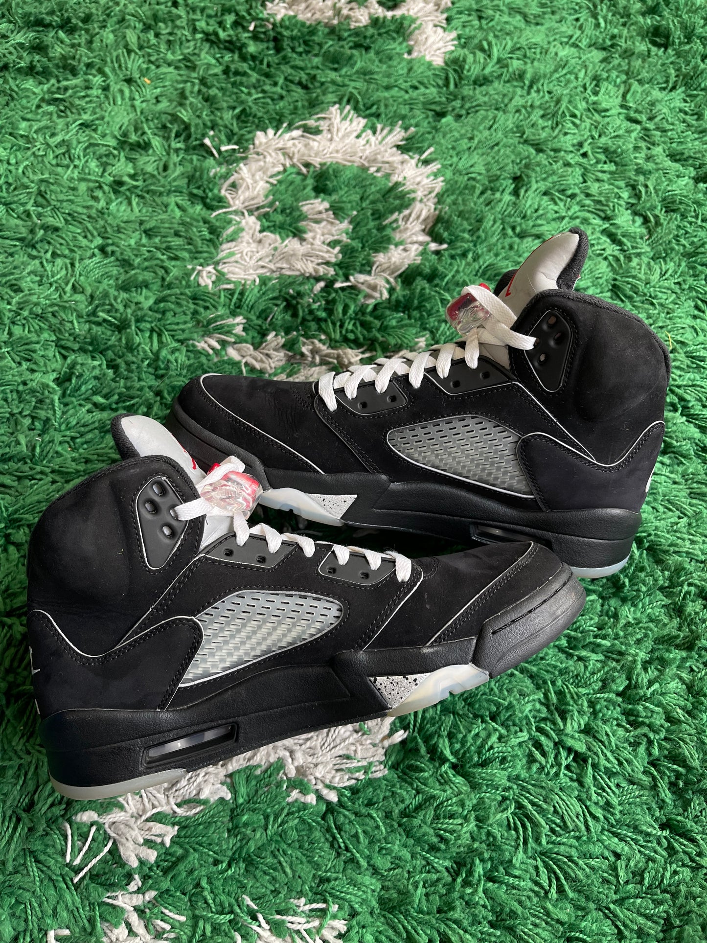 Jordan 5 “Black Metallic Reimagined”