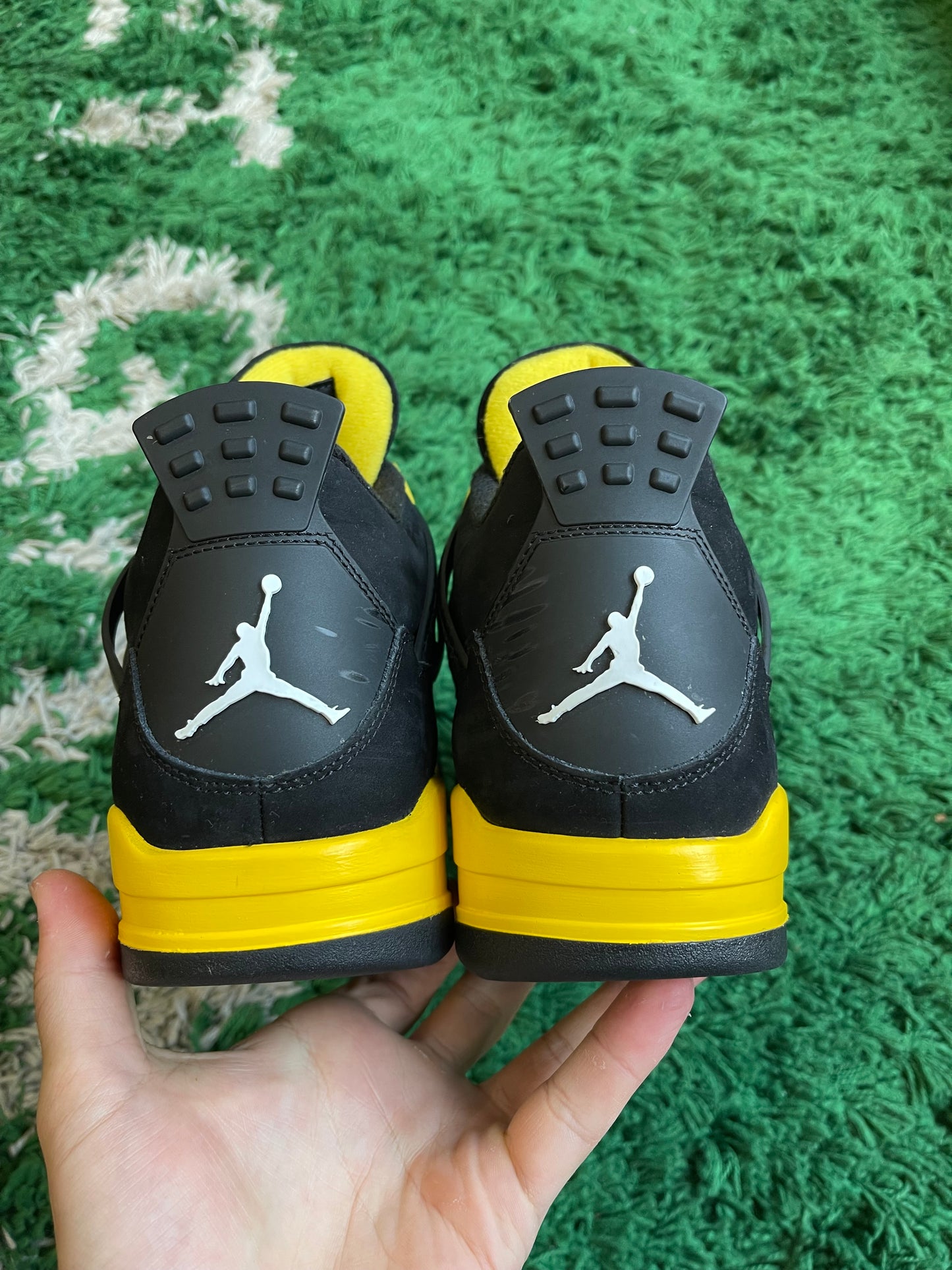 Jordan 4 “Thunder”