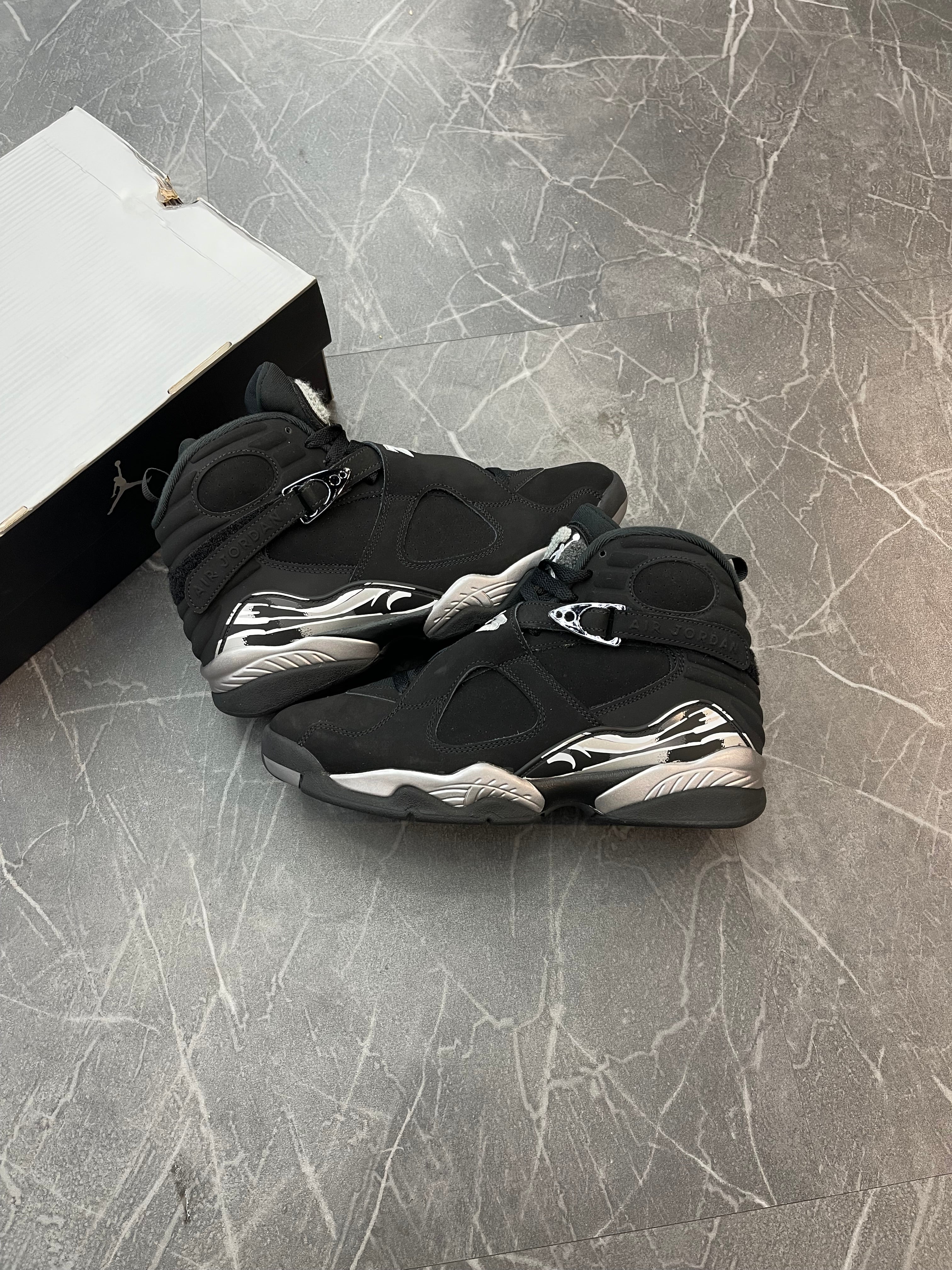 Jordan 8 “Chrome”
