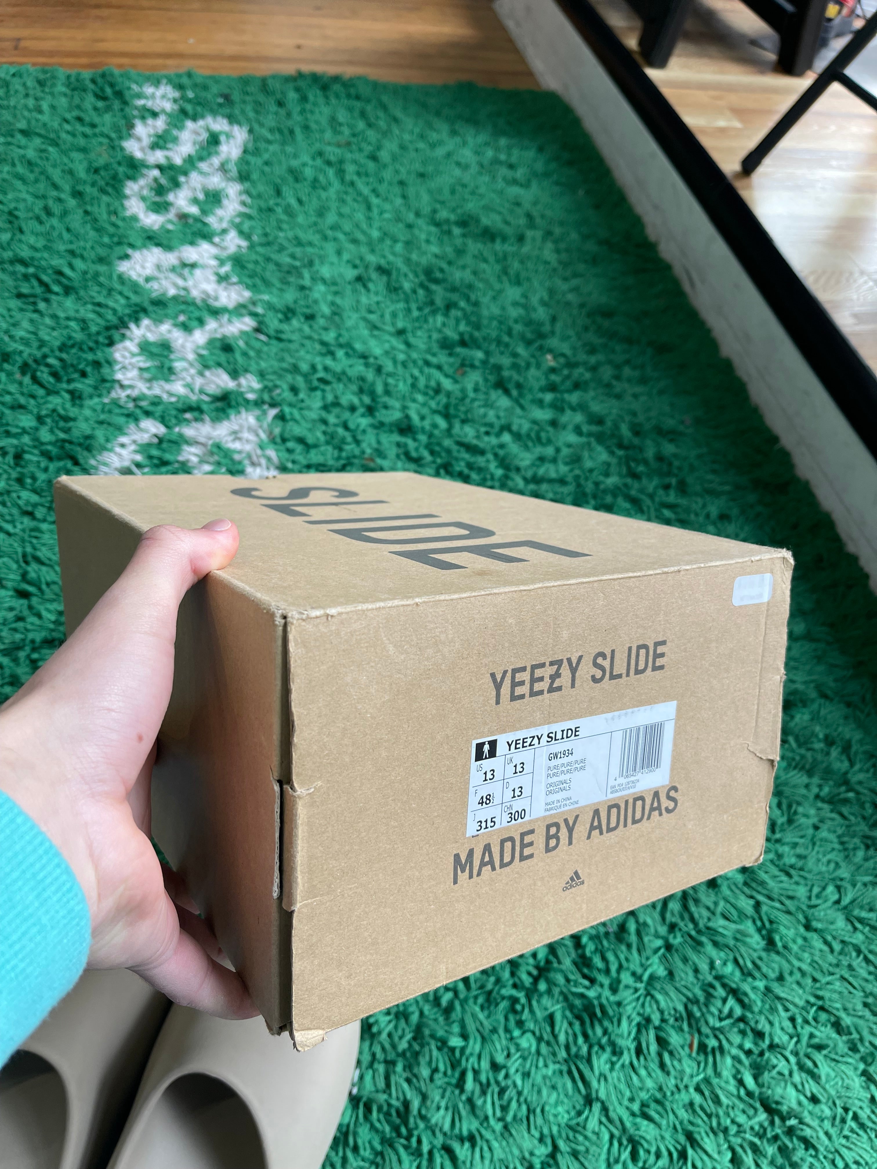 Yeezy Slides “Pure”