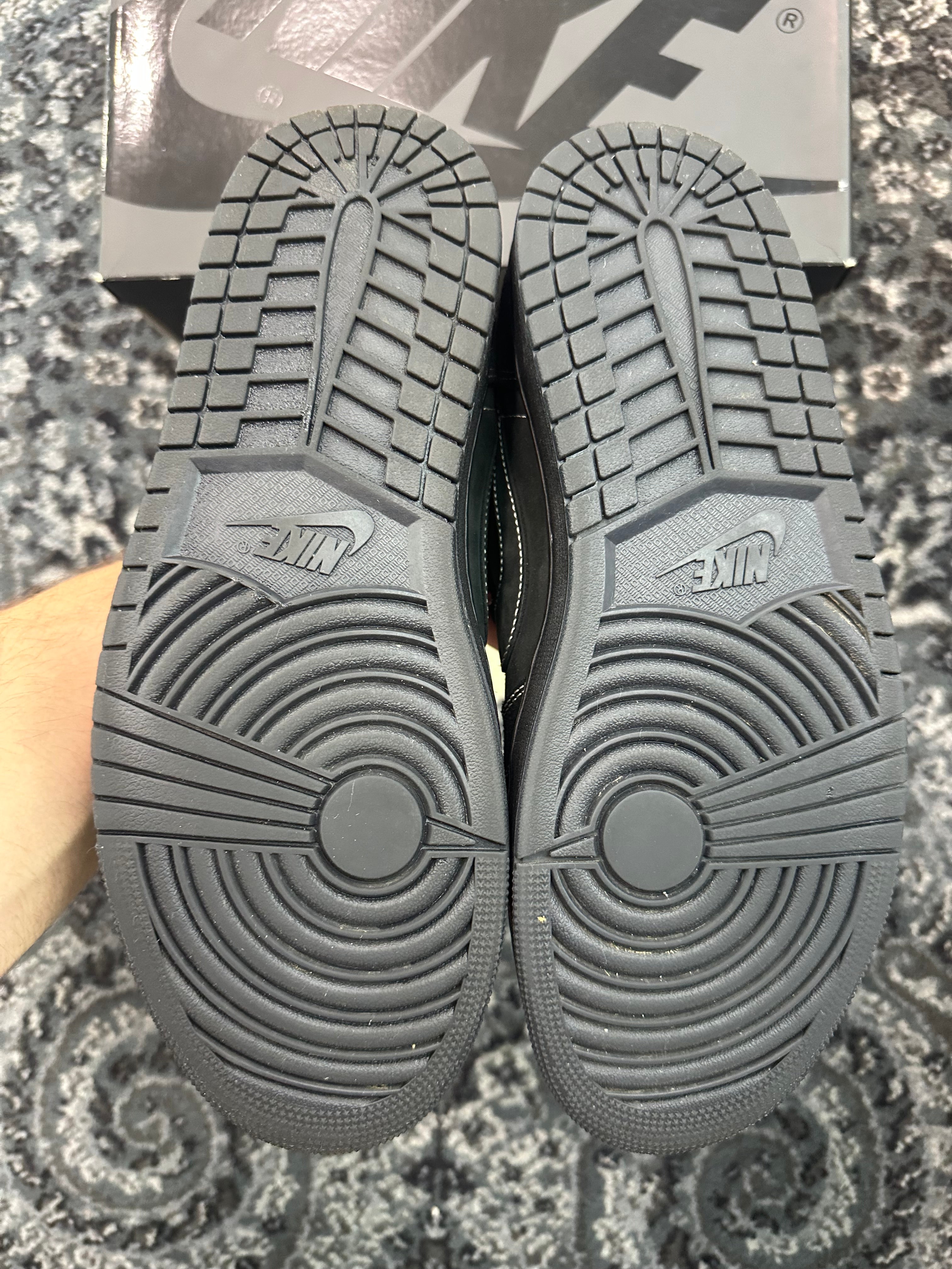 Jordan 1 Low Travis Scott “Phantom”