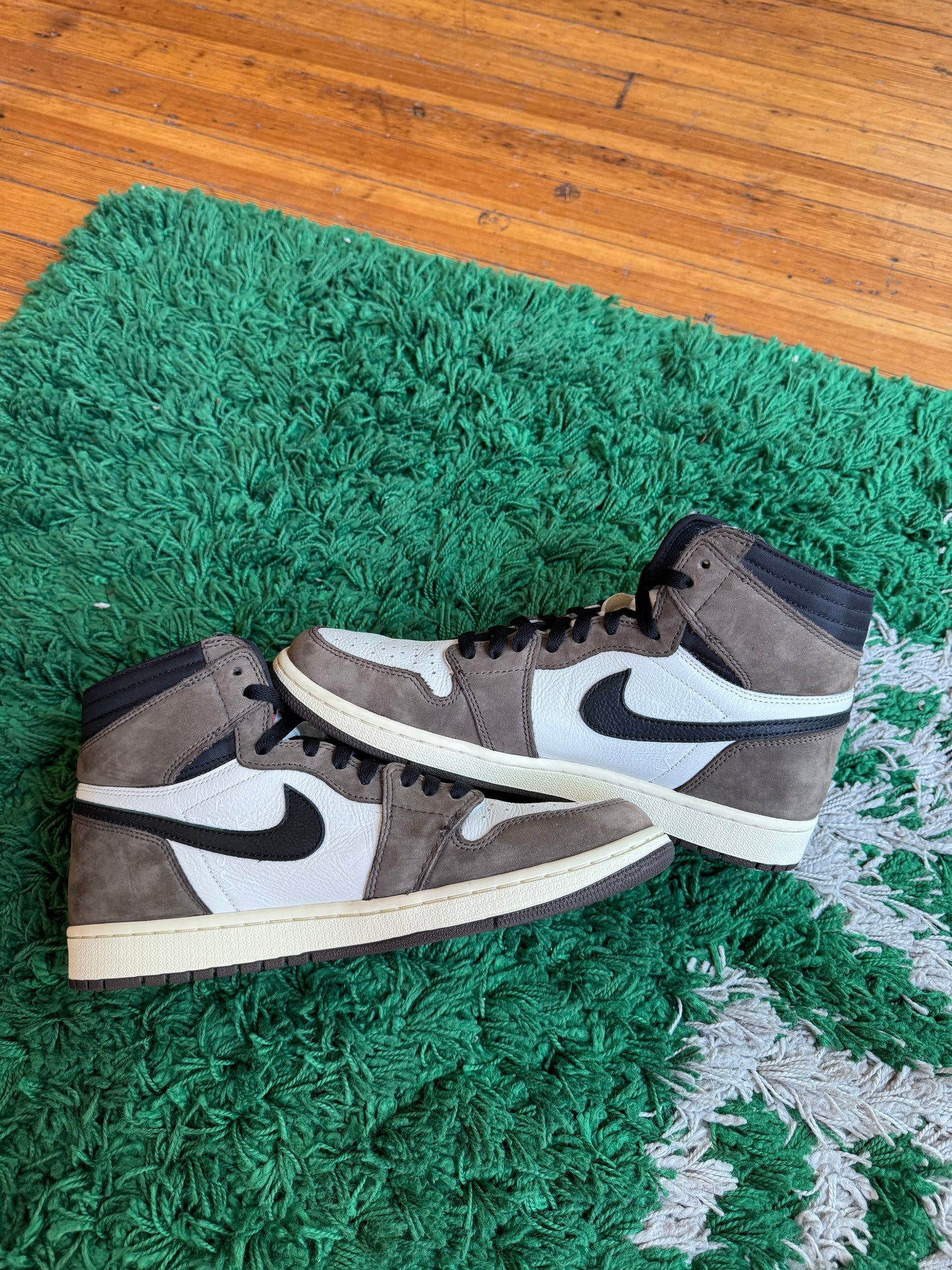 Jordan 1 High x Travis Scott “Mocha”