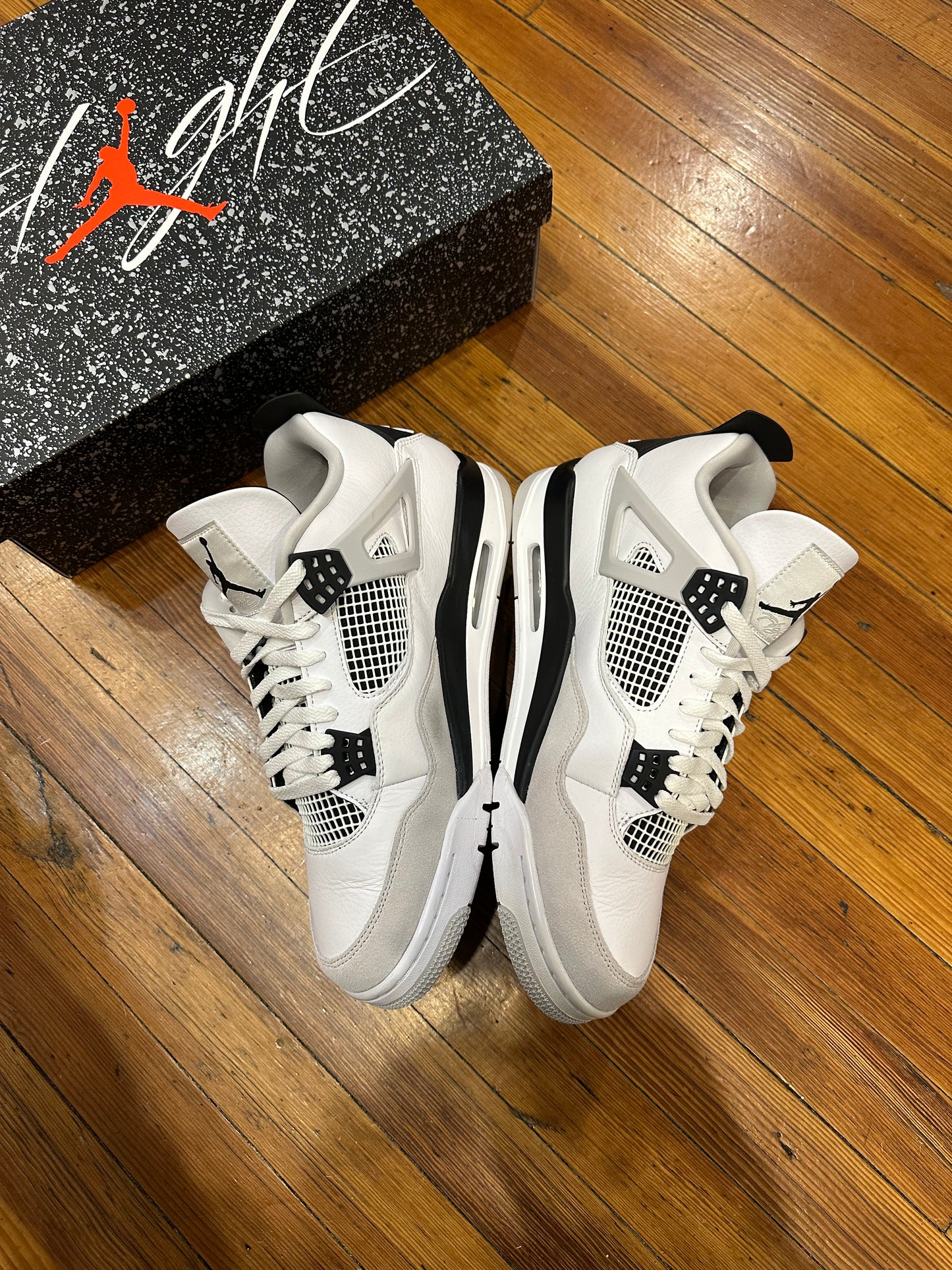 Jordan 4 “Military Black”