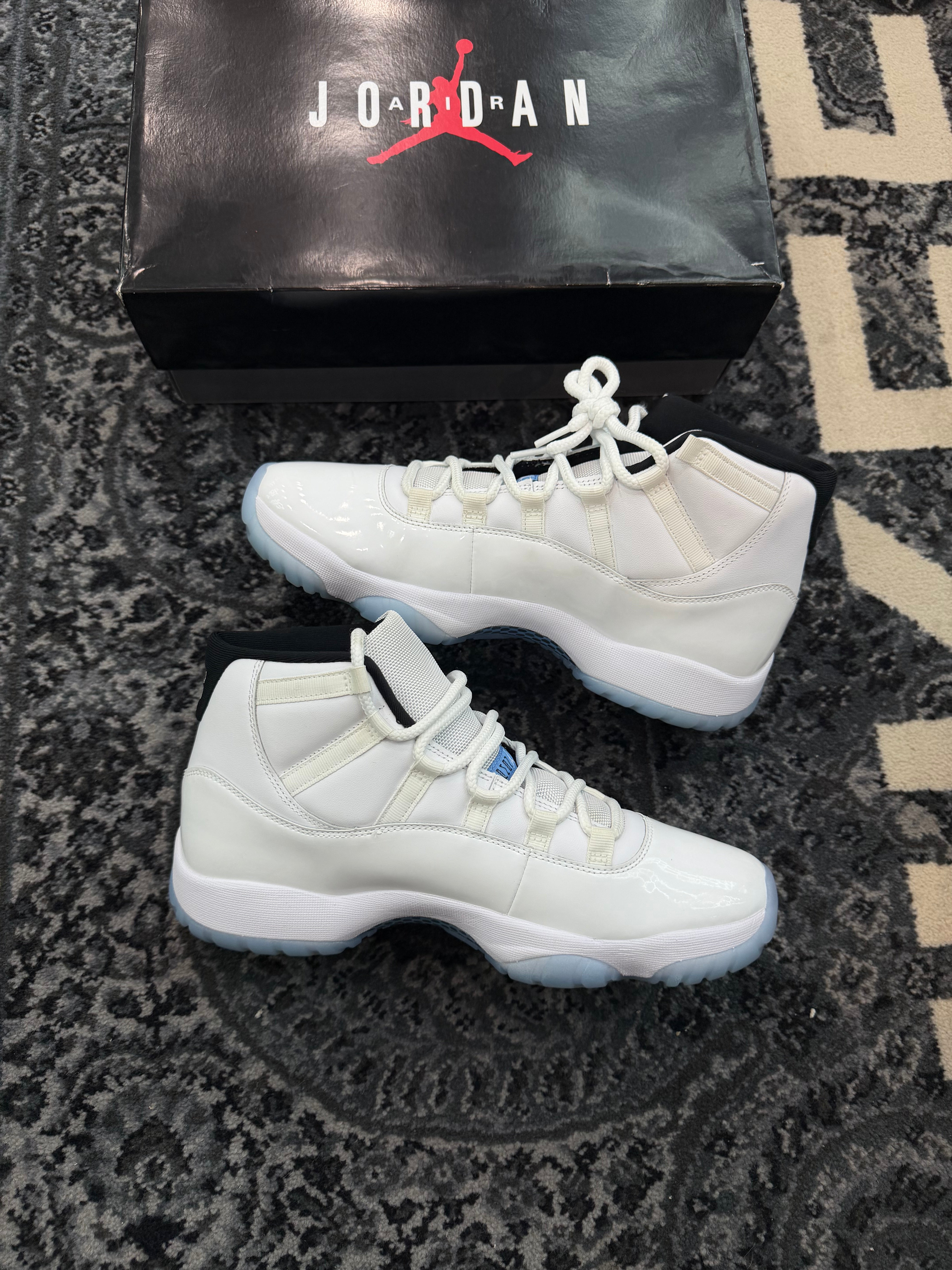 Jordan 11 “Legend Blue”