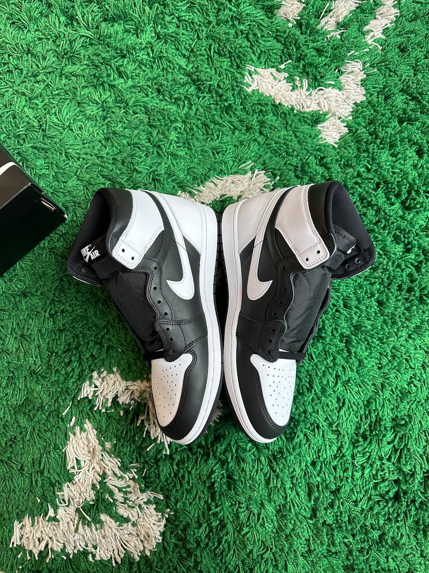 Jordan 1 High “Black White”