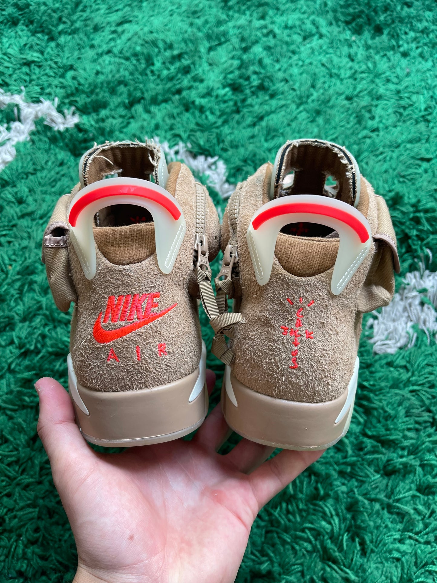 Jordan 6 x Travis Scott “British Khaki”