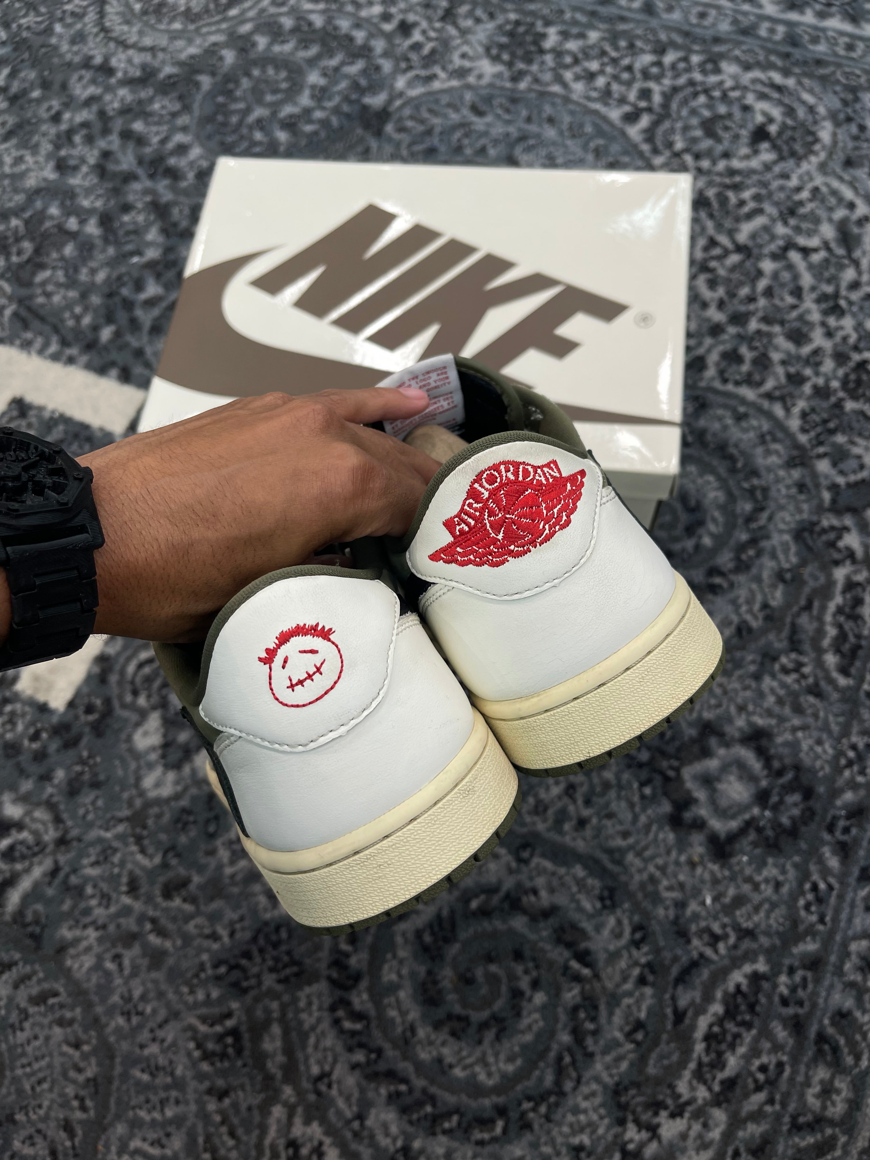Jordan 1 Low x Travis Scott “Medium Olive”