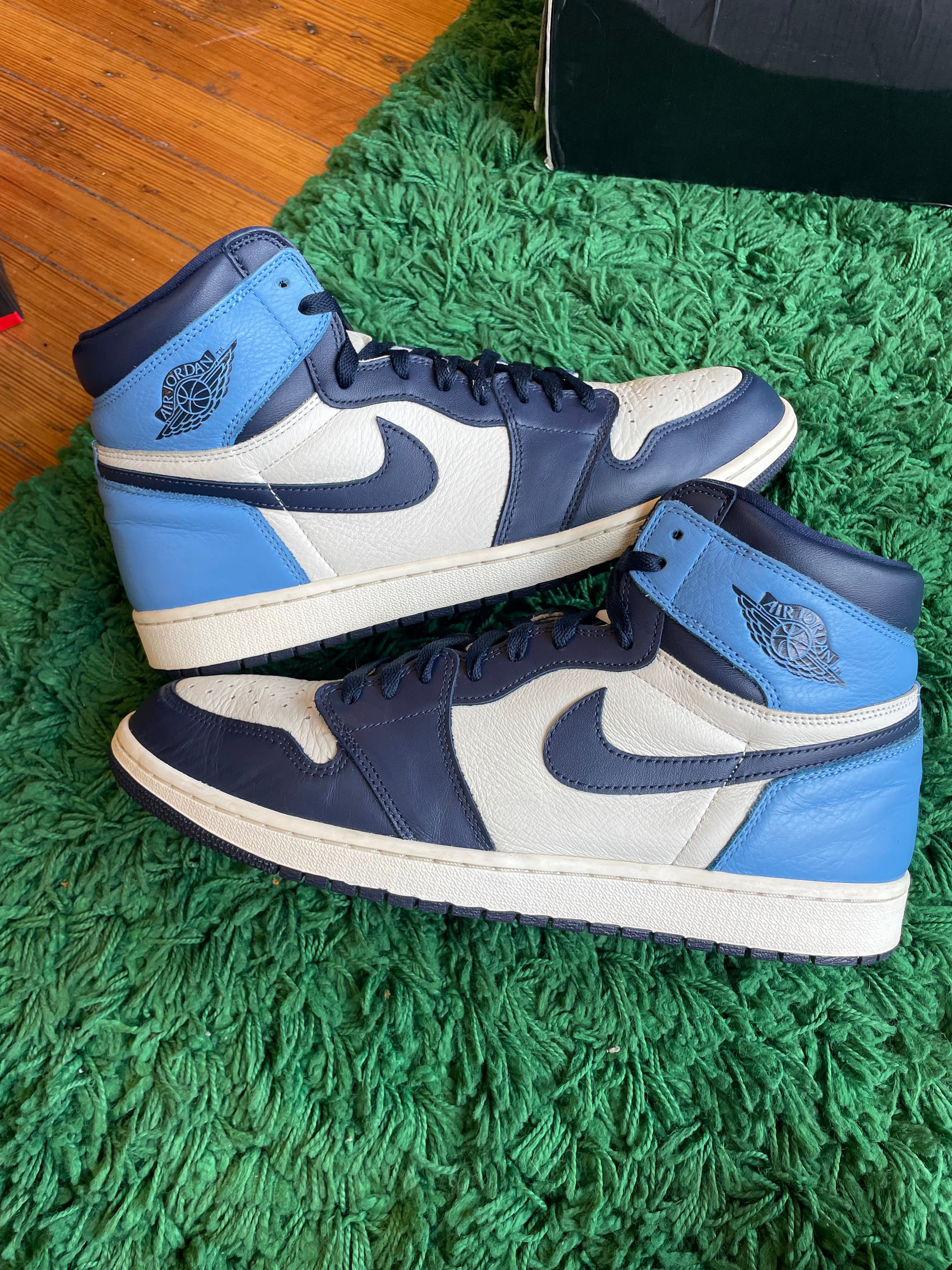 Jordan 1 High “Obsidian”