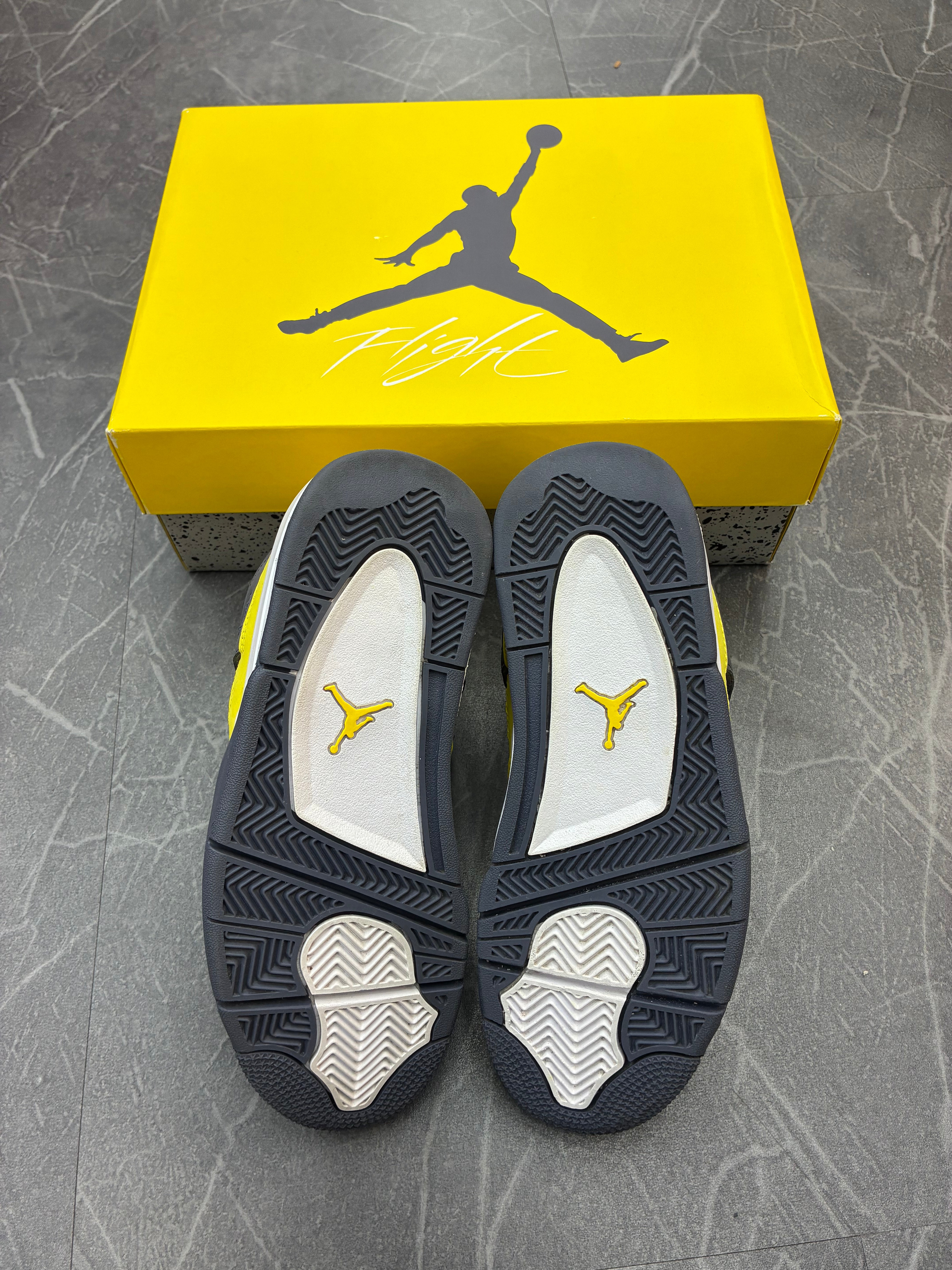 Jordan 4 “Lightning”