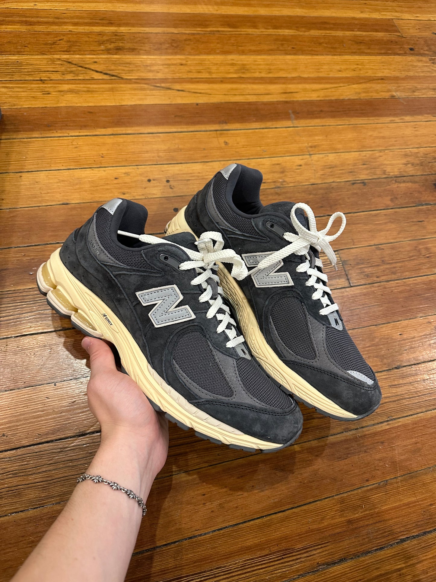 New Balance 2002R “Black Dark Grey”