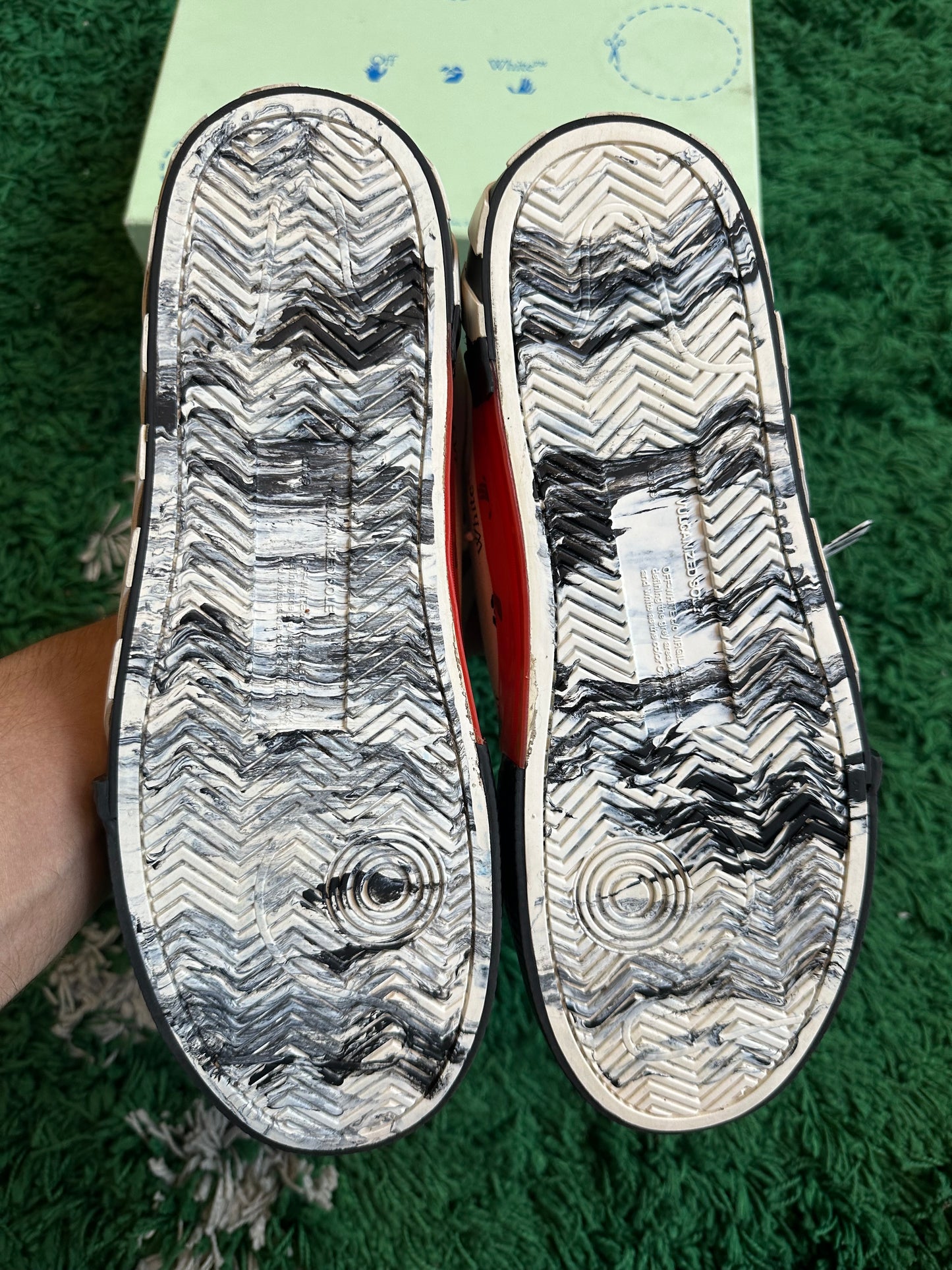 Off White Vulcanized Low “White Black”
