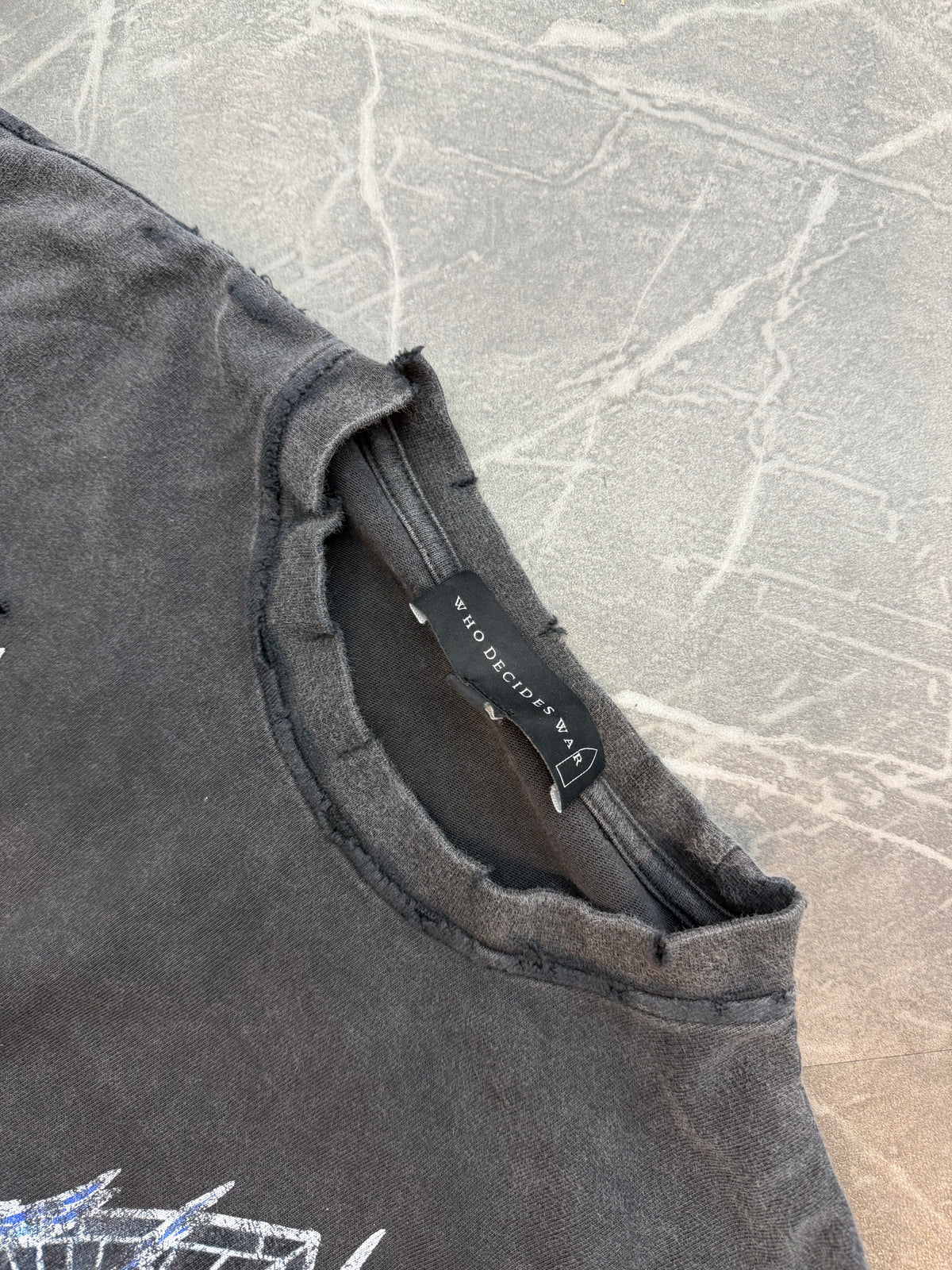 Who Decides War Flame Glass L/S (Size M)