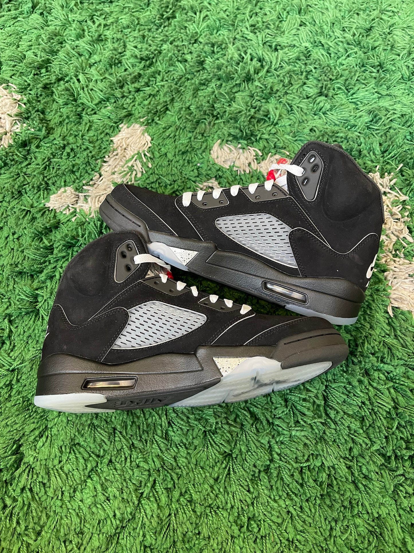 Jordan 5 “Black Metallic Reimagined”
