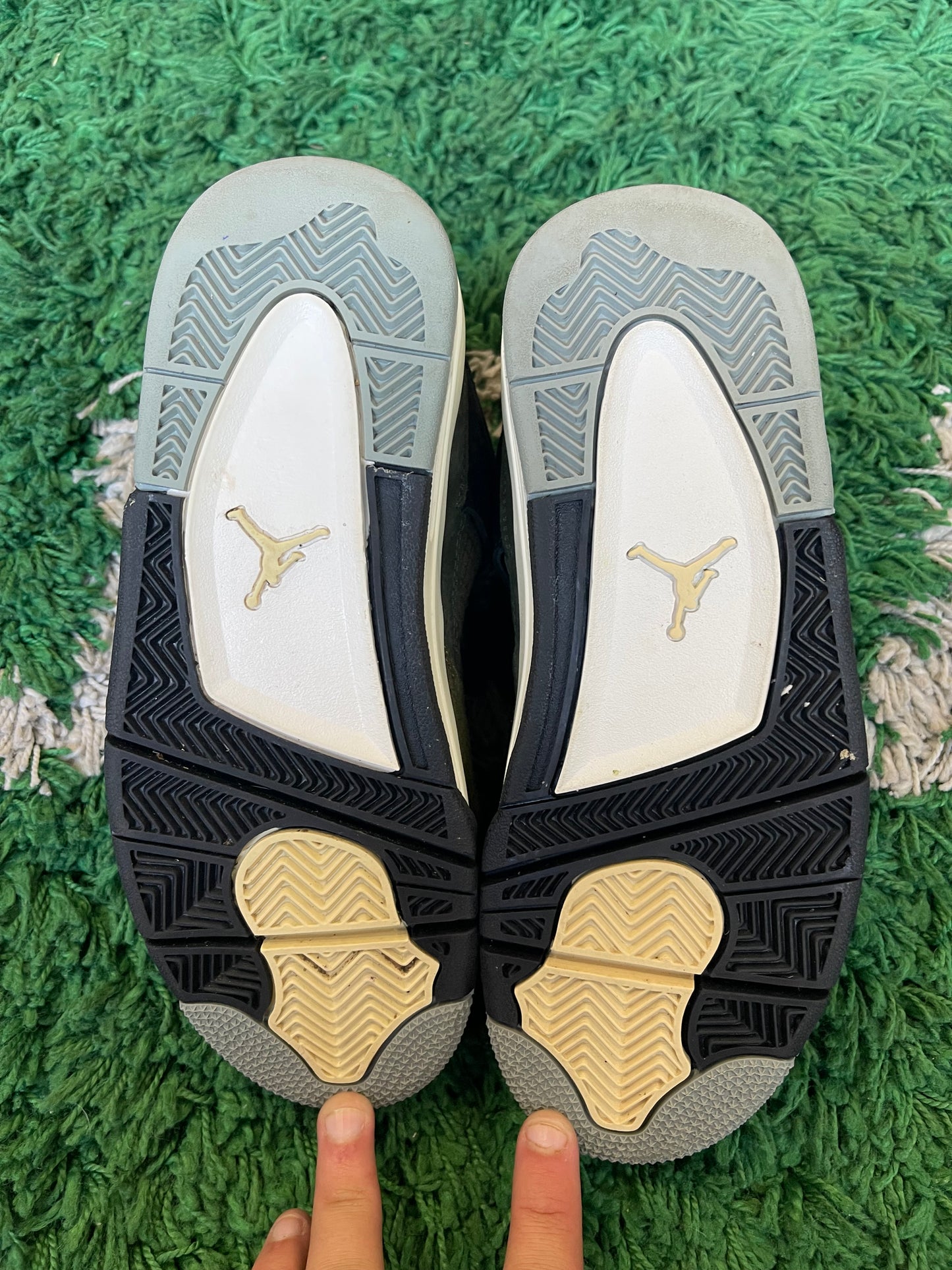 Jordan 4 “Craft Medium Olive”