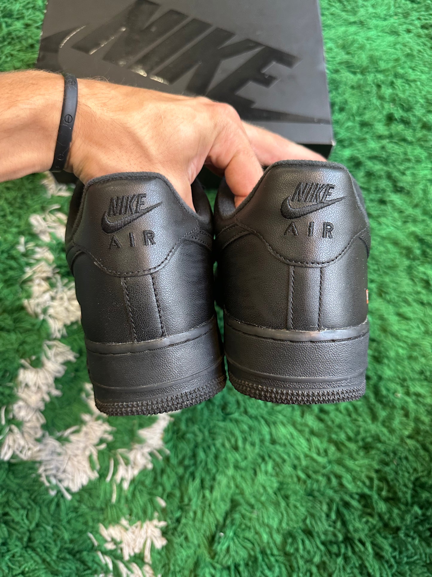 Nike Air Force 1 Low Supreme “Black”