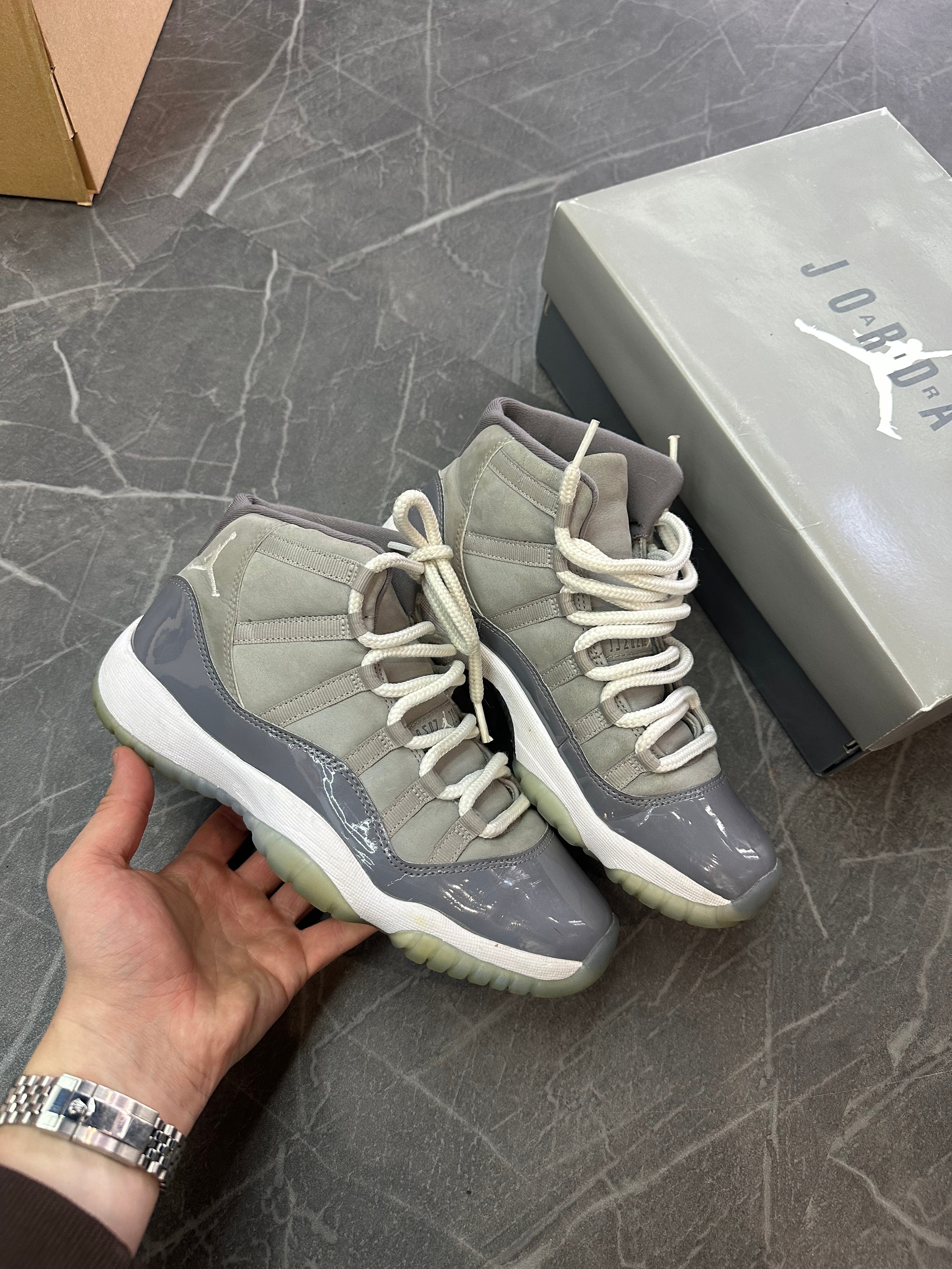 Saturday Steal Jordan 11 Cool Grey (6Y)