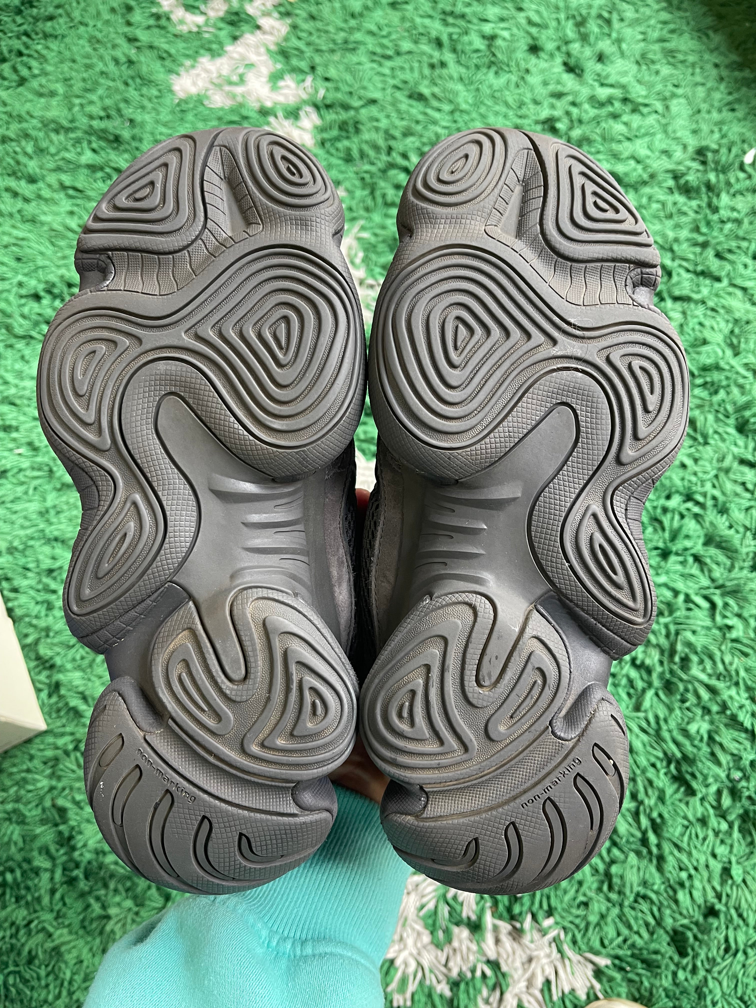 Yeezy 500 “Utility Black”