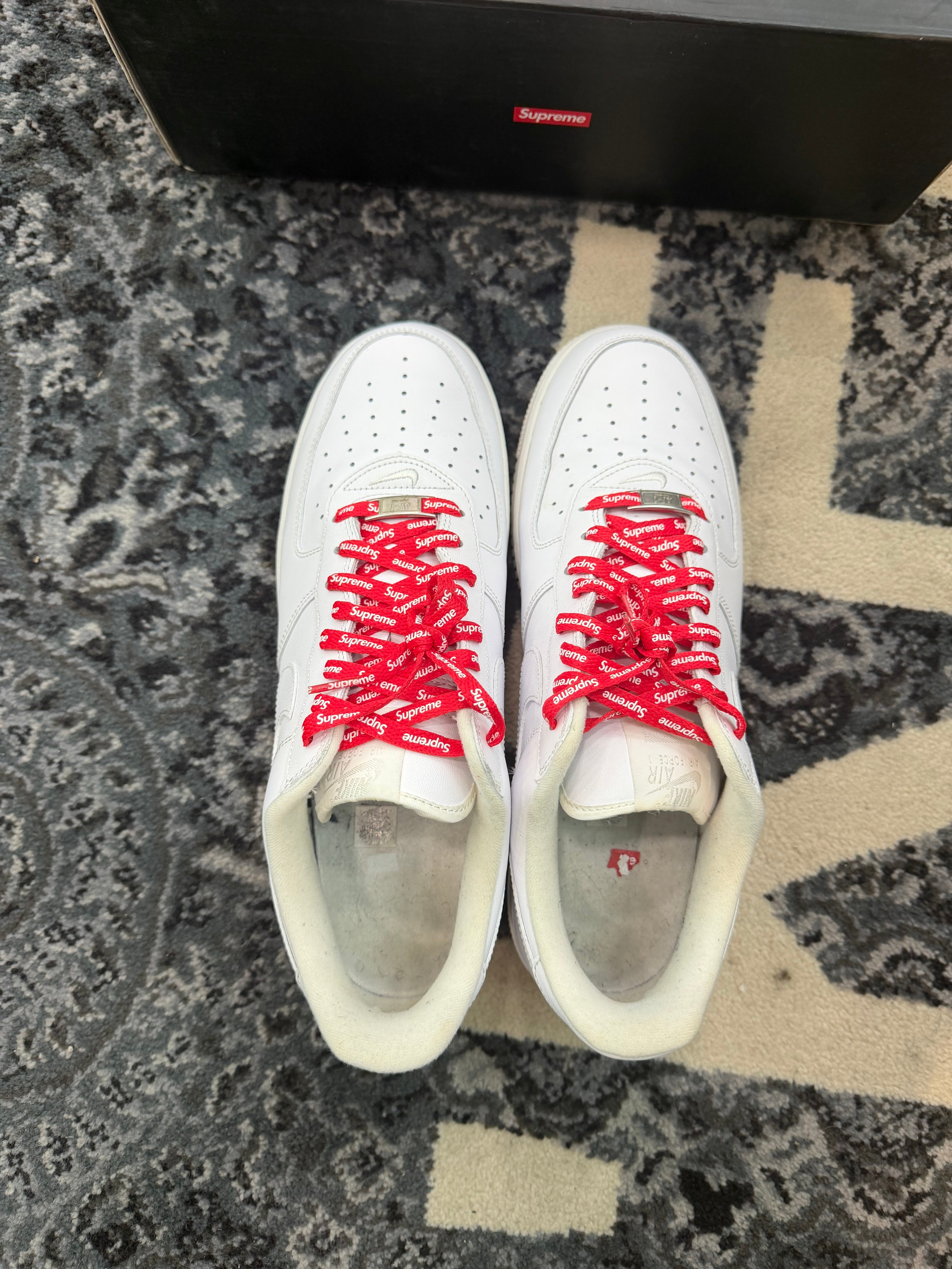 Nike Air Force 1 Low Supreme “White”