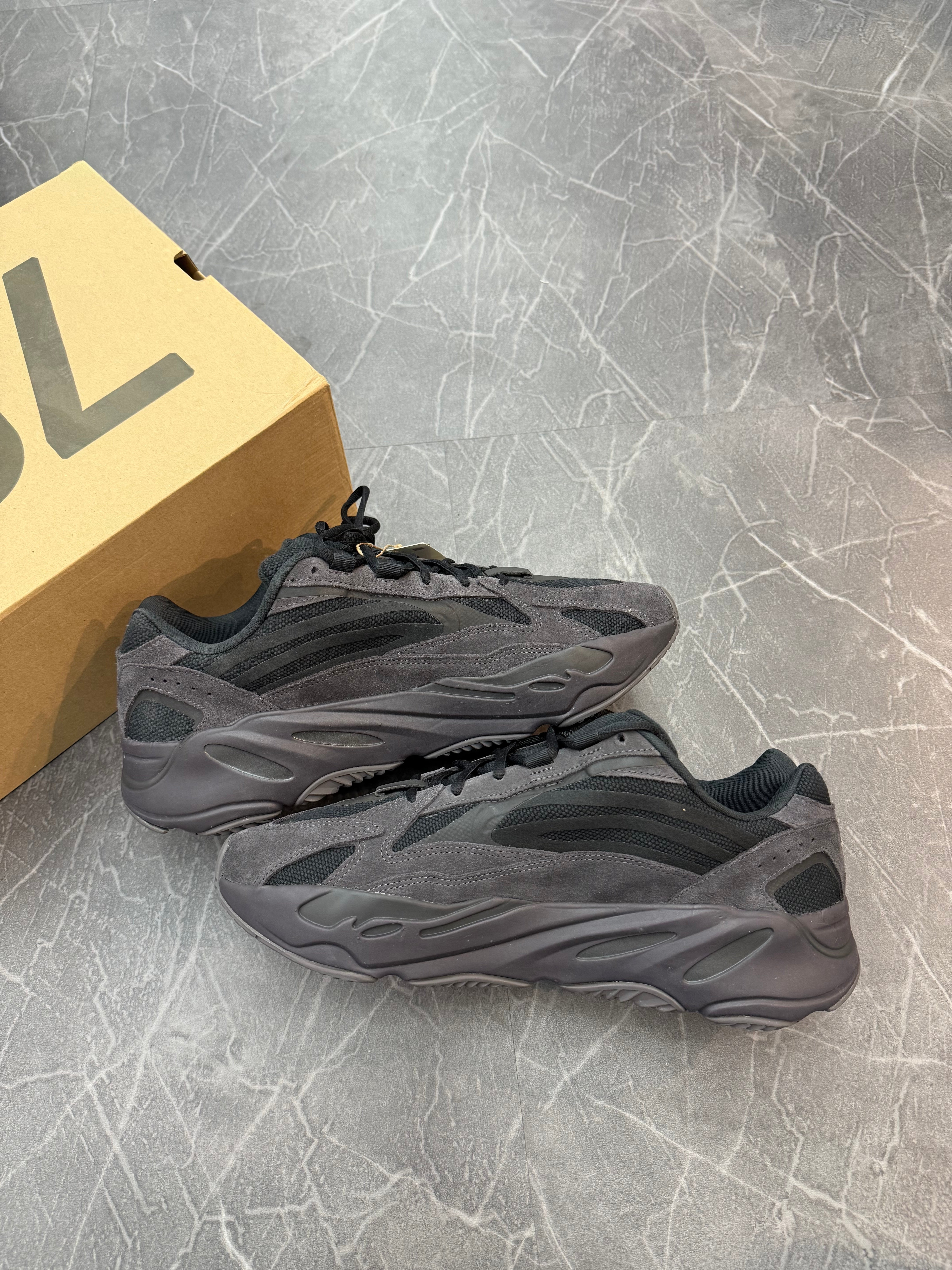 Yeezy 700 “Vanta”