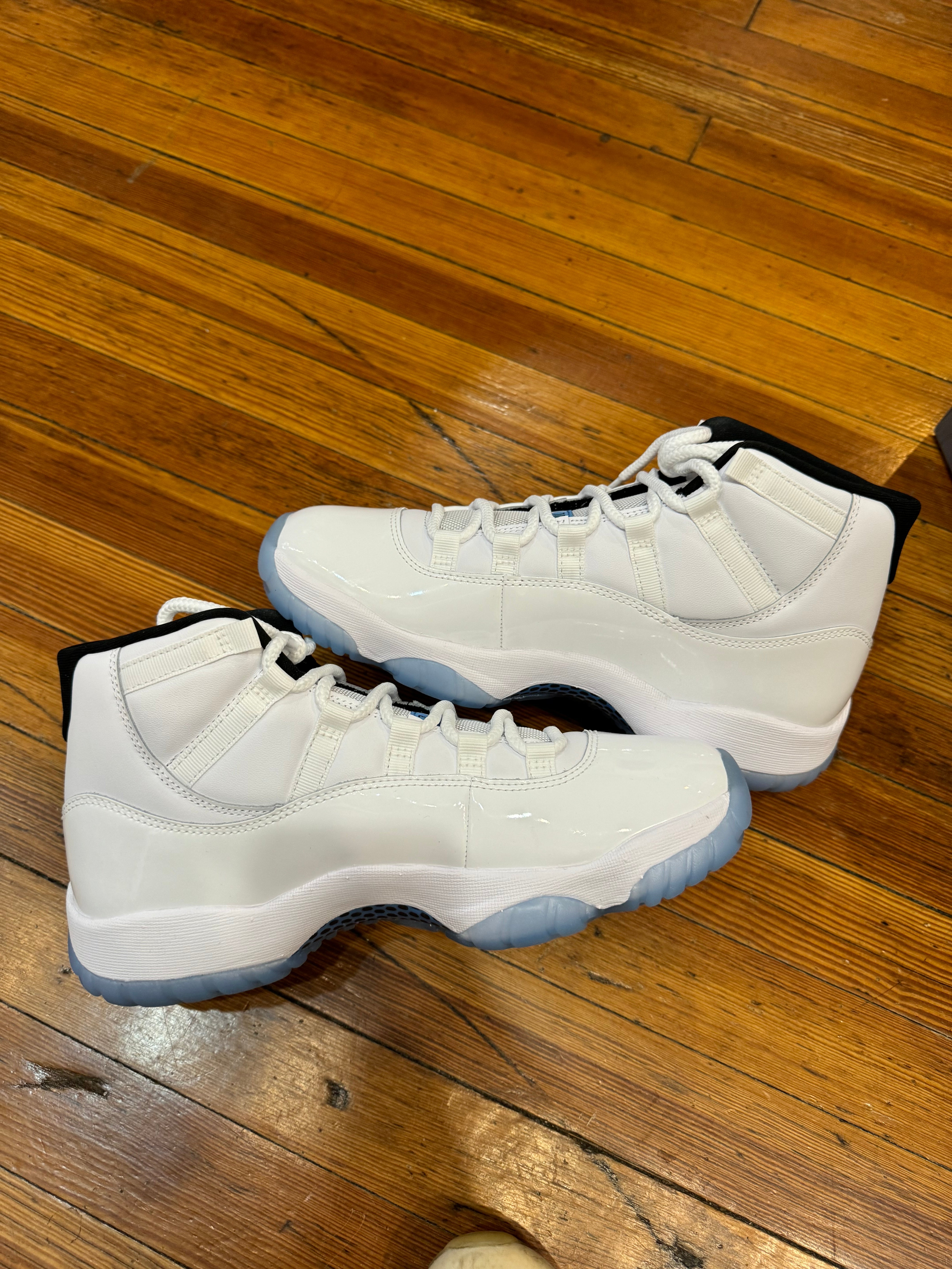 Jordan 11 “Legend Blue” (2024)
