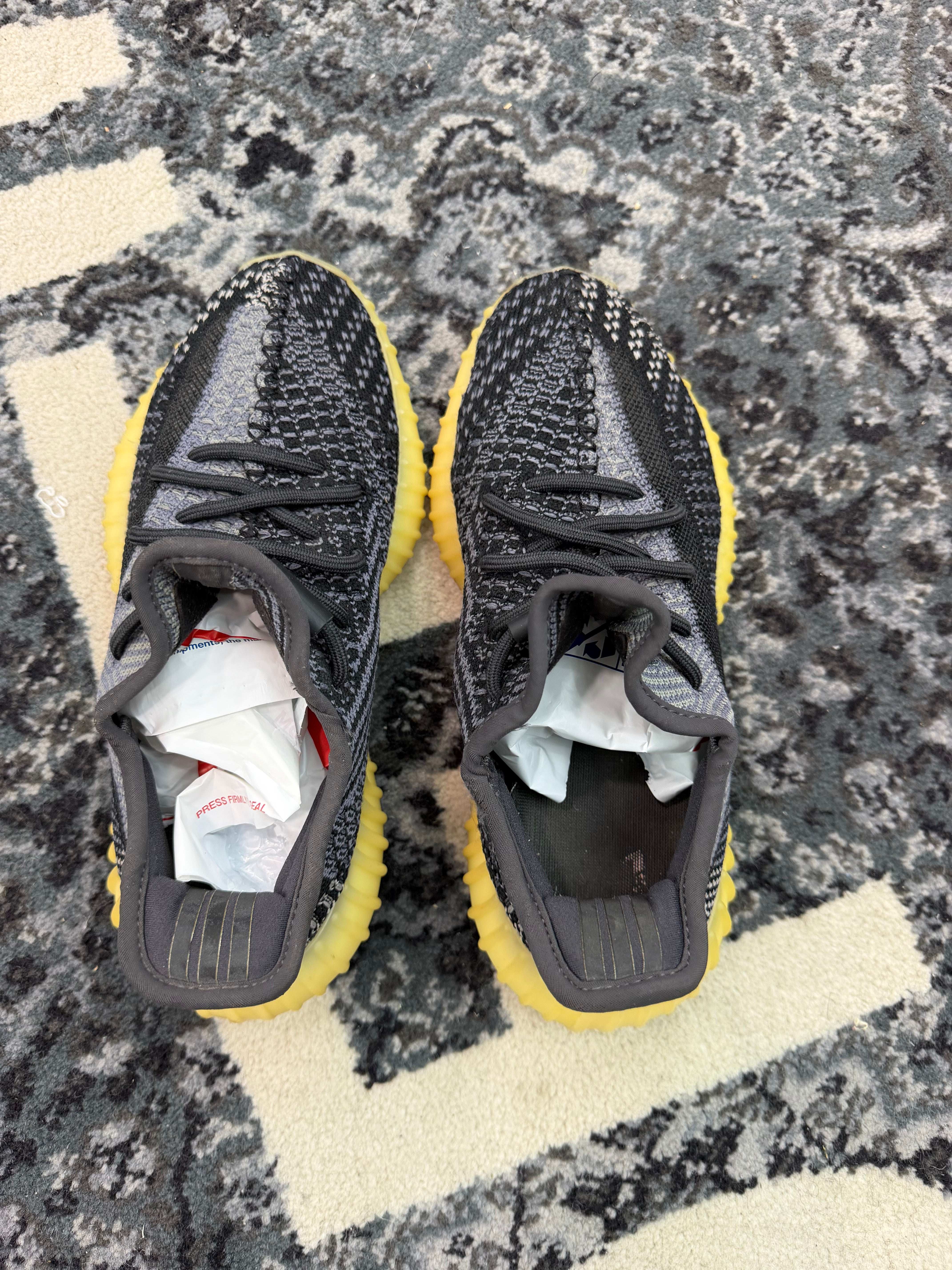 Yeezy 350 “Carbon”