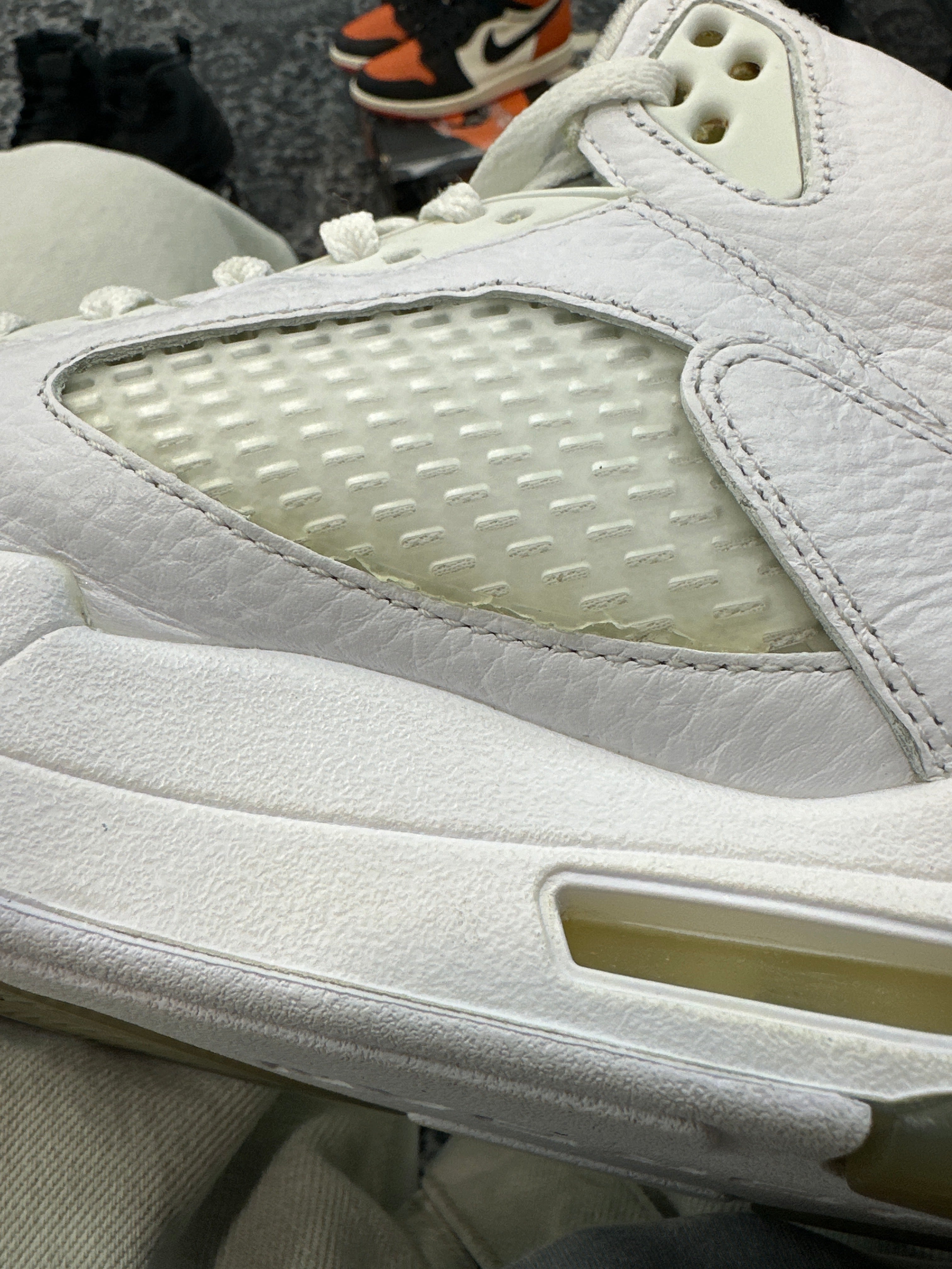 Jordan 5 “White Metallic 2015”