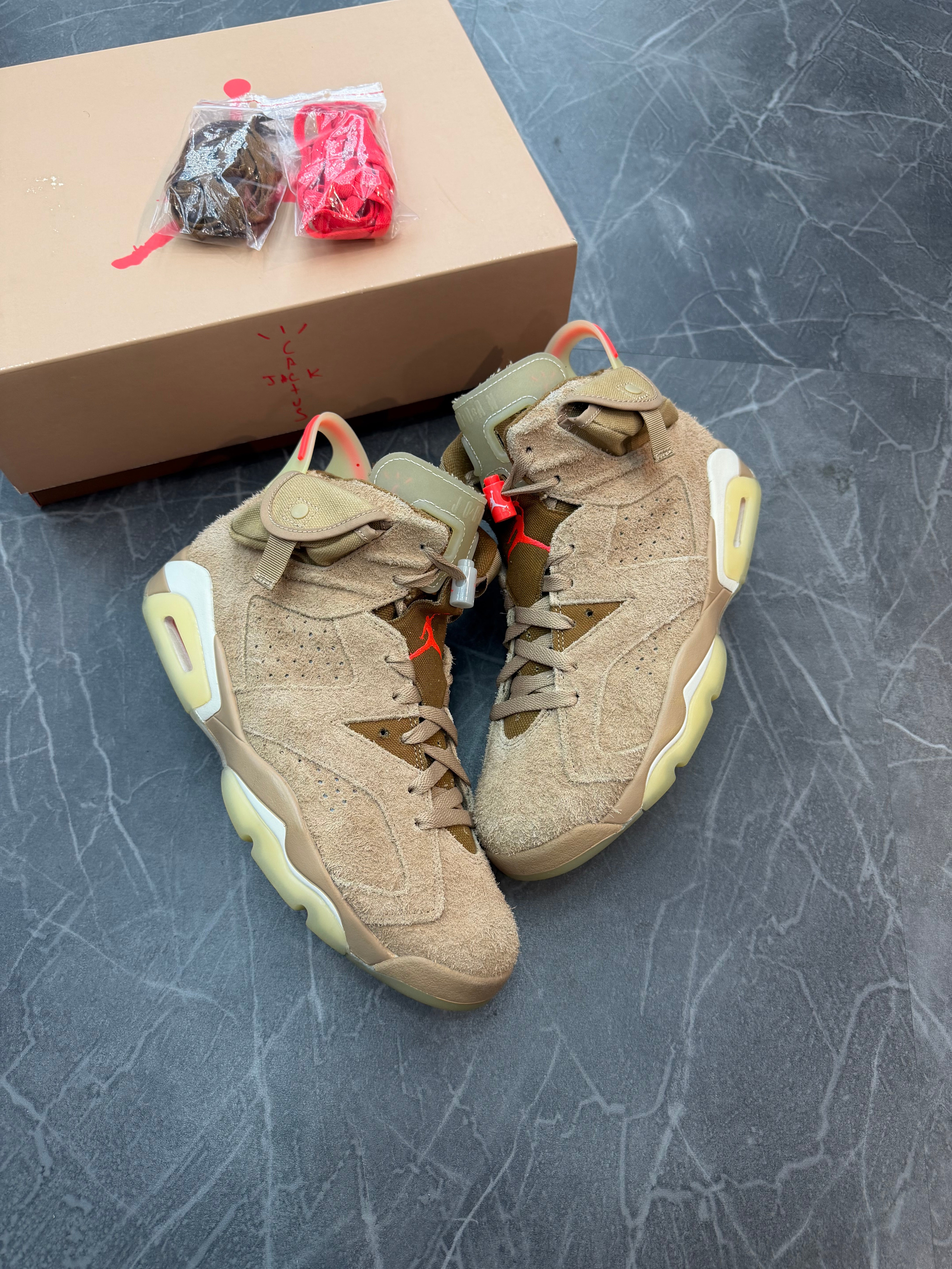 Jordan 6 x Travis Scott “British Khaki”