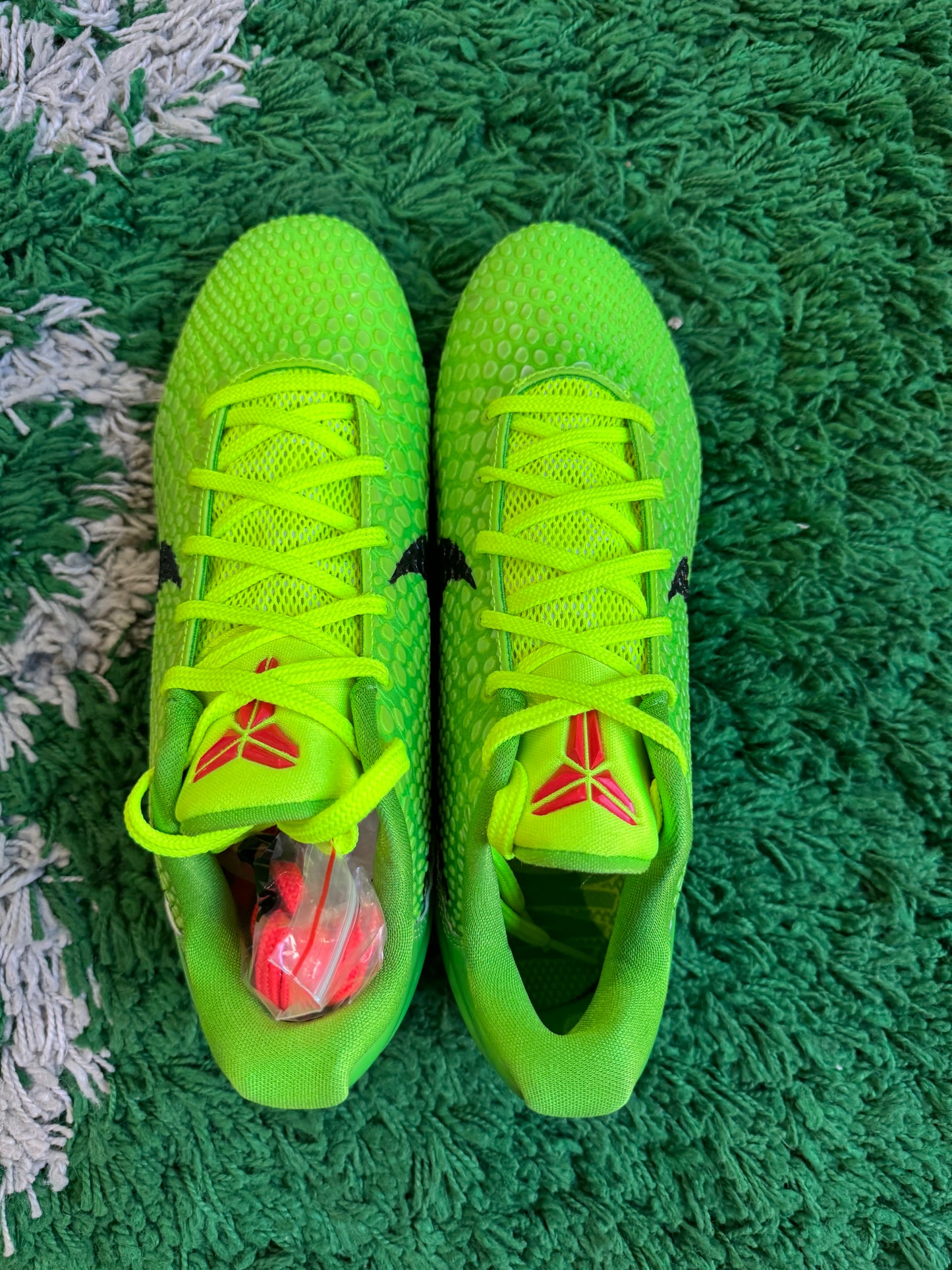 Nike Vapor Edge x Kobe 6 Cleats “Grinch”
