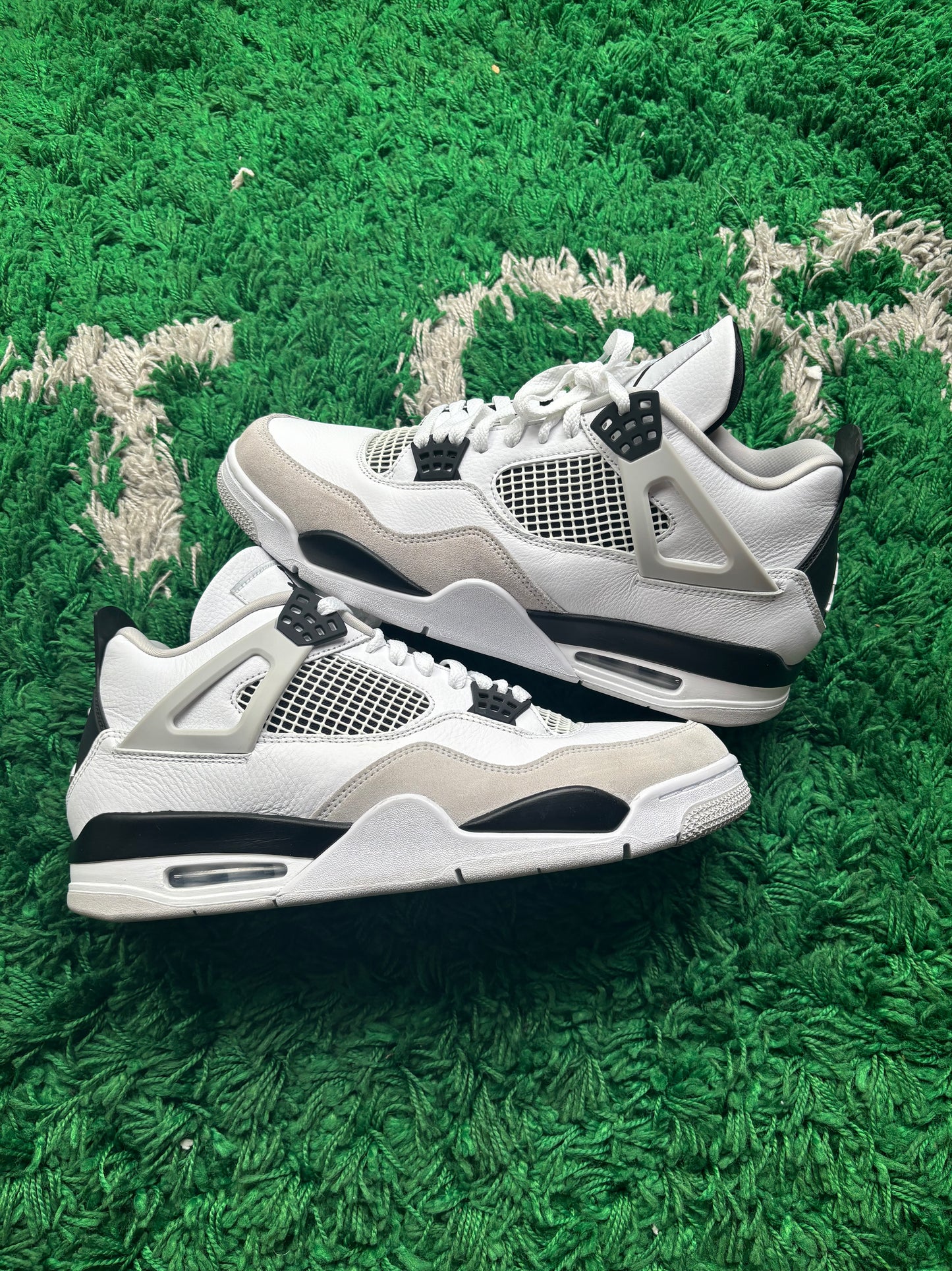 Jordan 4 “Military Black”