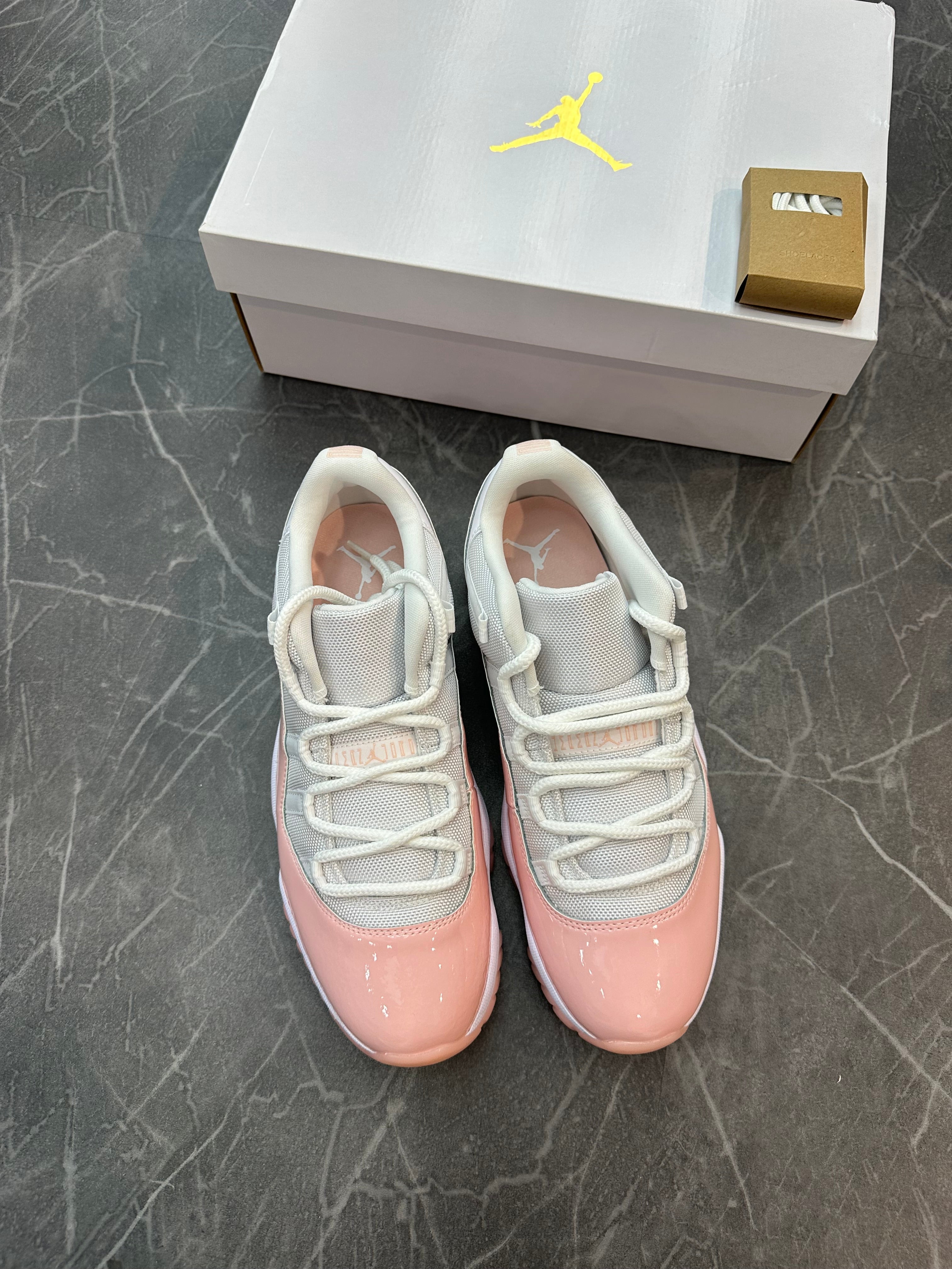 Jordan 11 Low “Legend Pink”