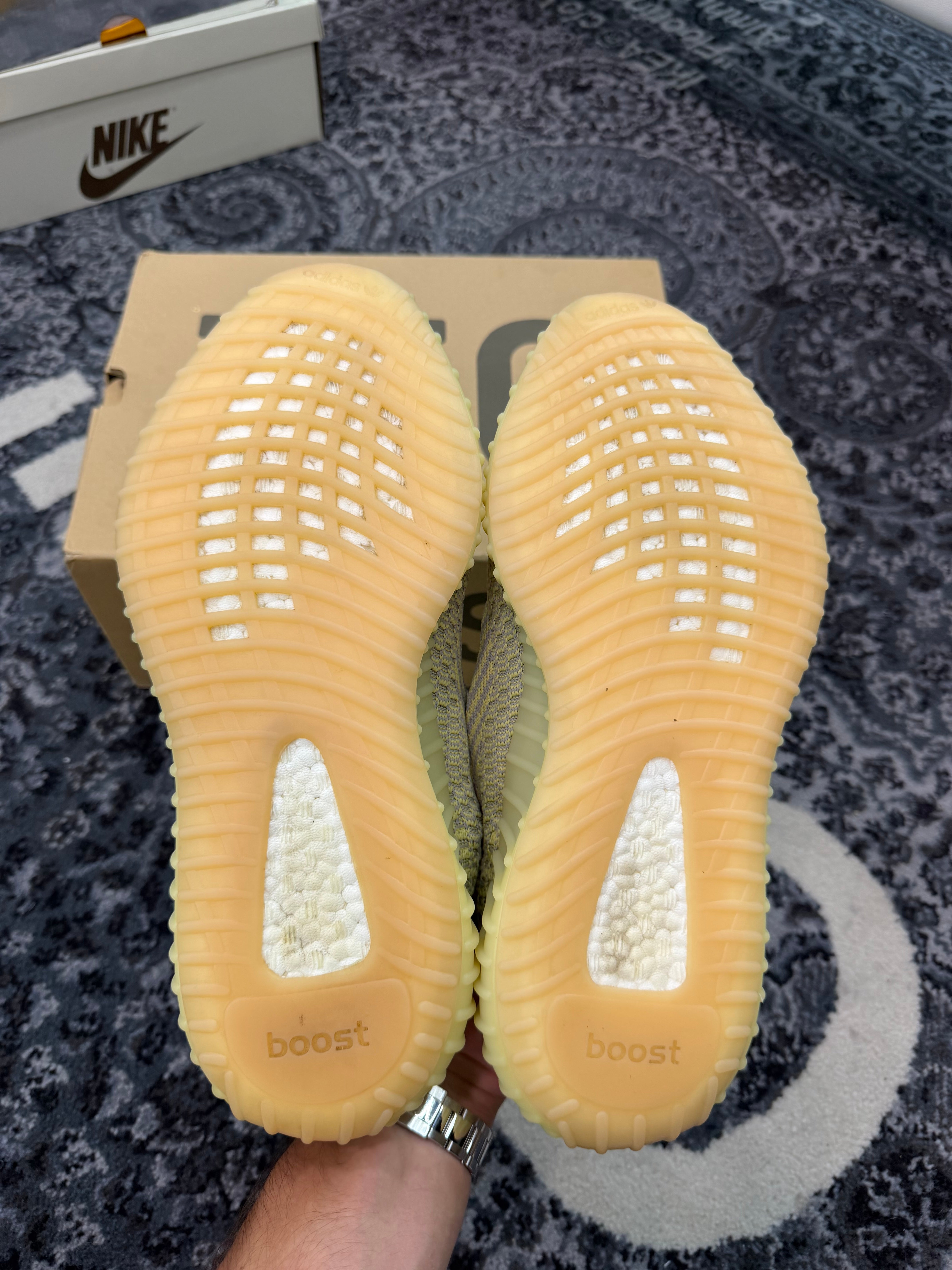 Yeezy 350 “Antlia”
