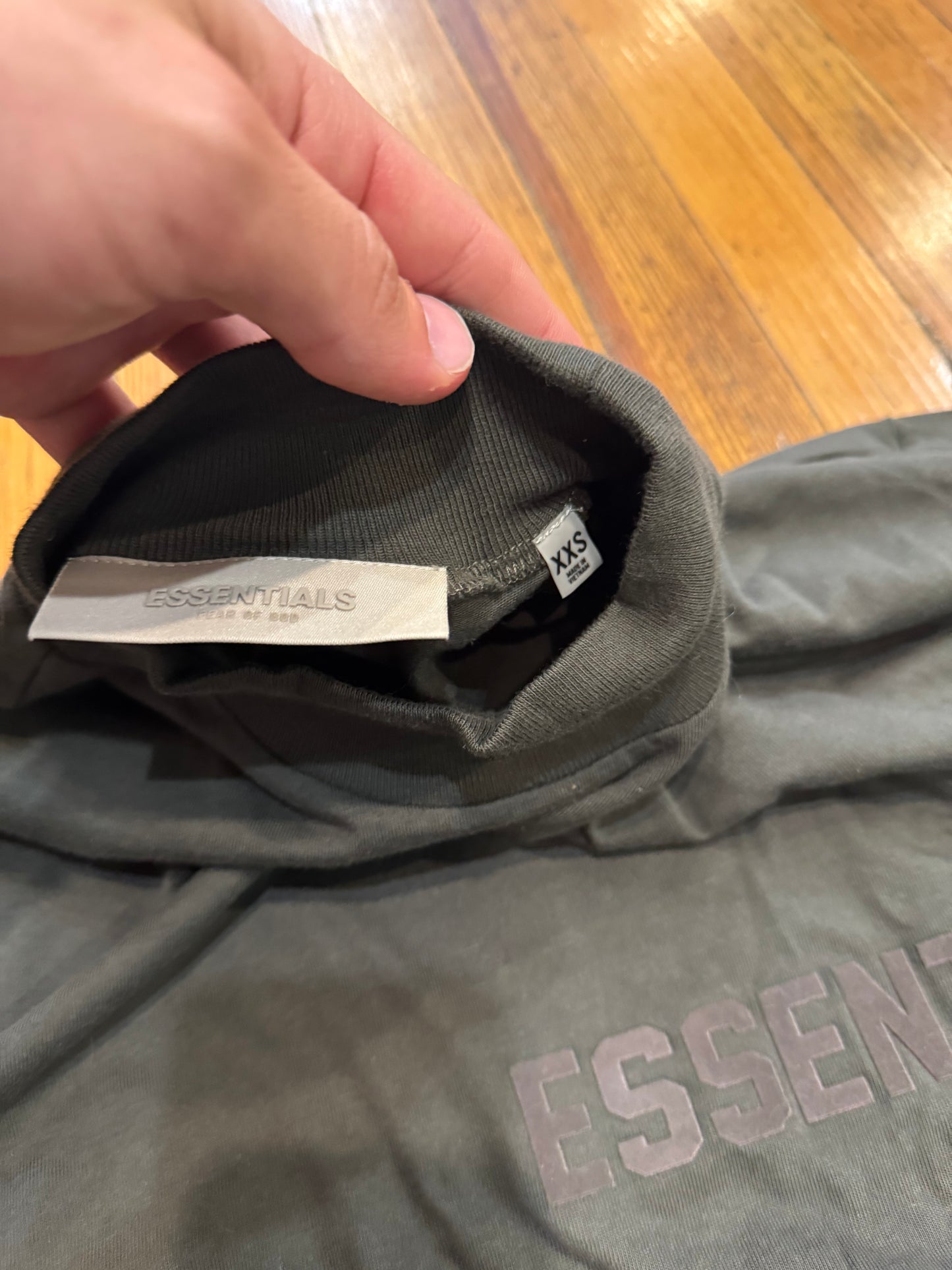 Essentials L/S Tee “Iron”