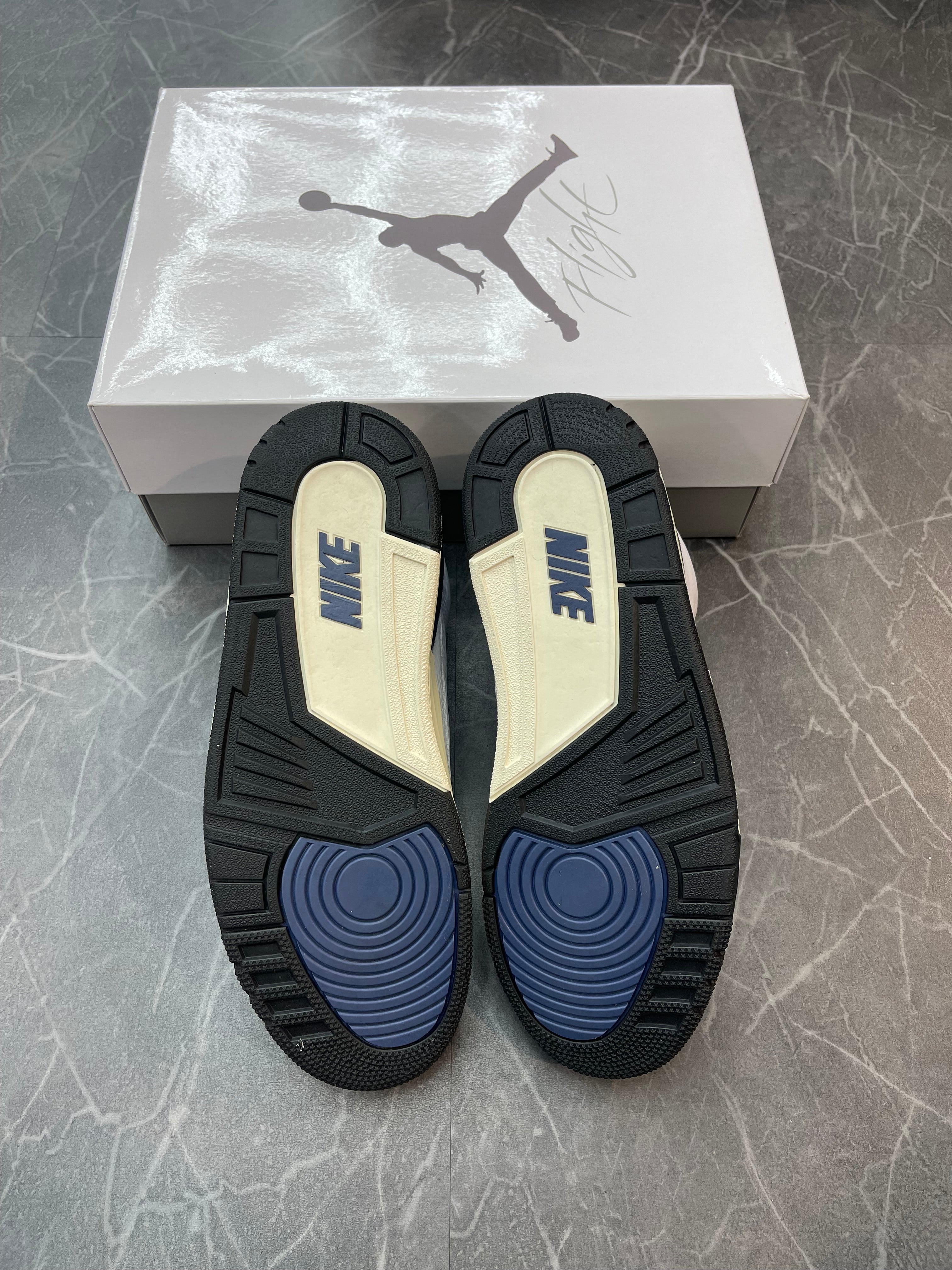 Jordan 3 A Ma Maniere “Diffused Blue”