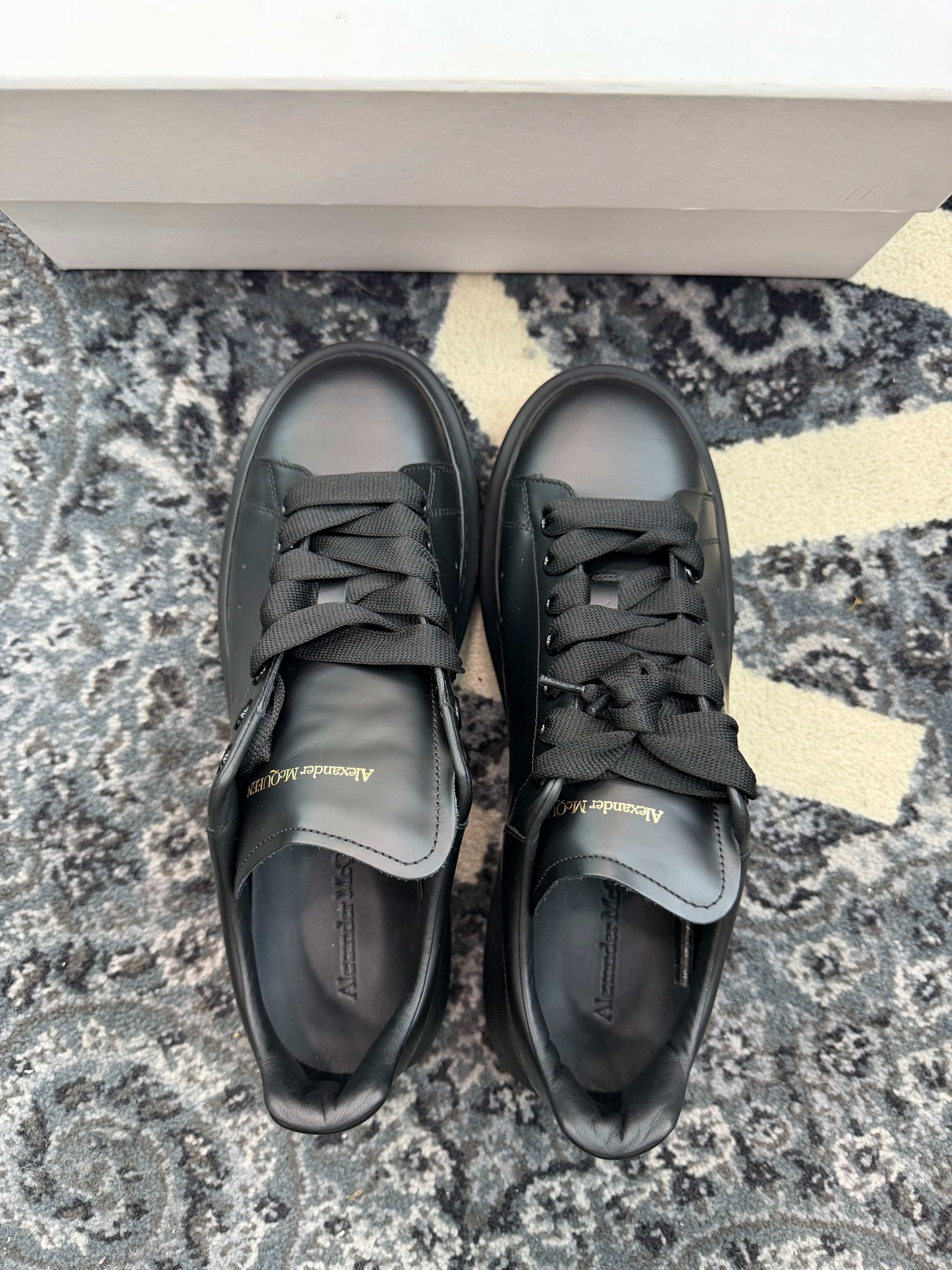 Alexander Mcqueen Sneaker Low “All Black”