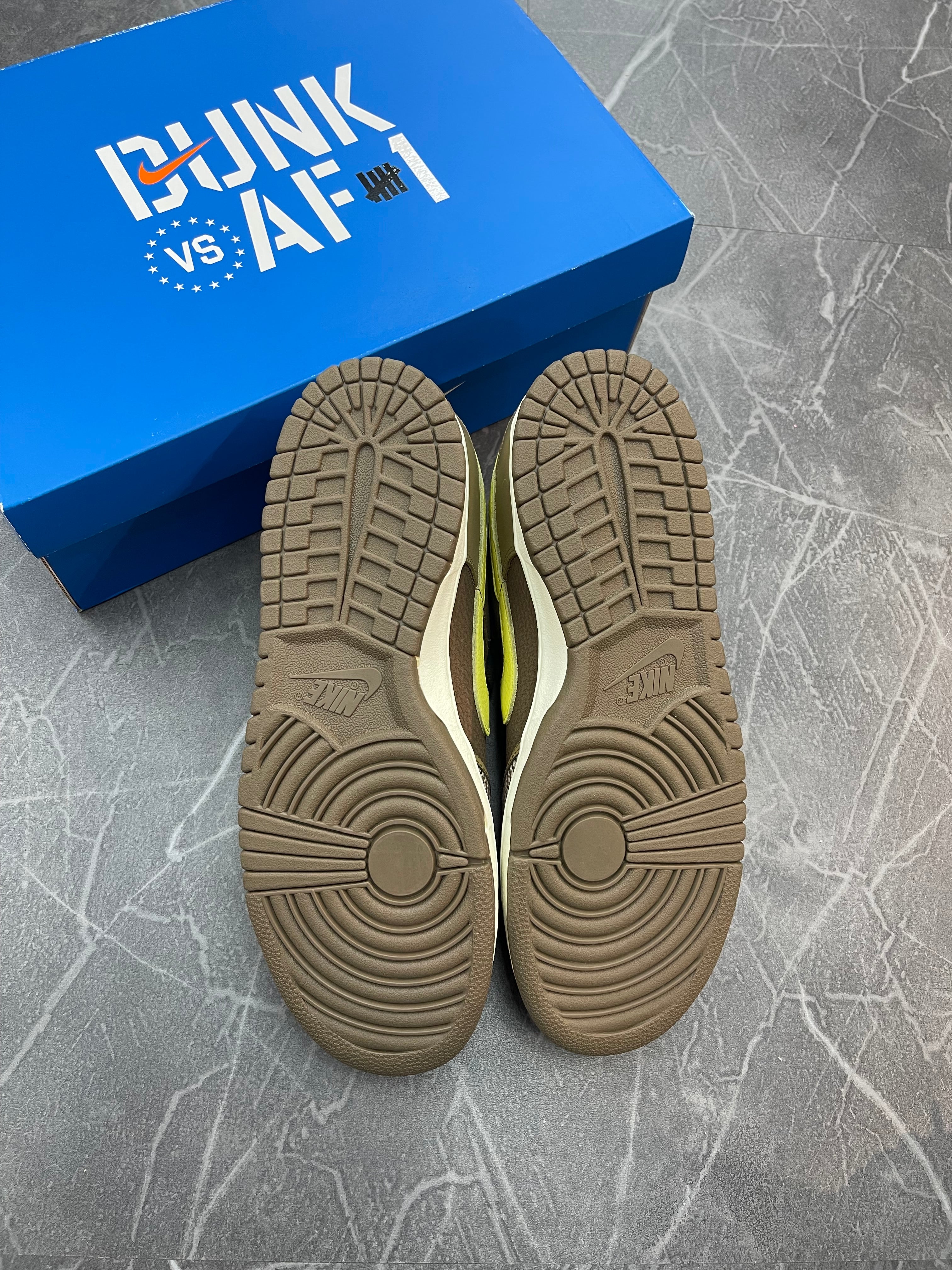 Nike Dunk Low x Undefeated “Canteen”